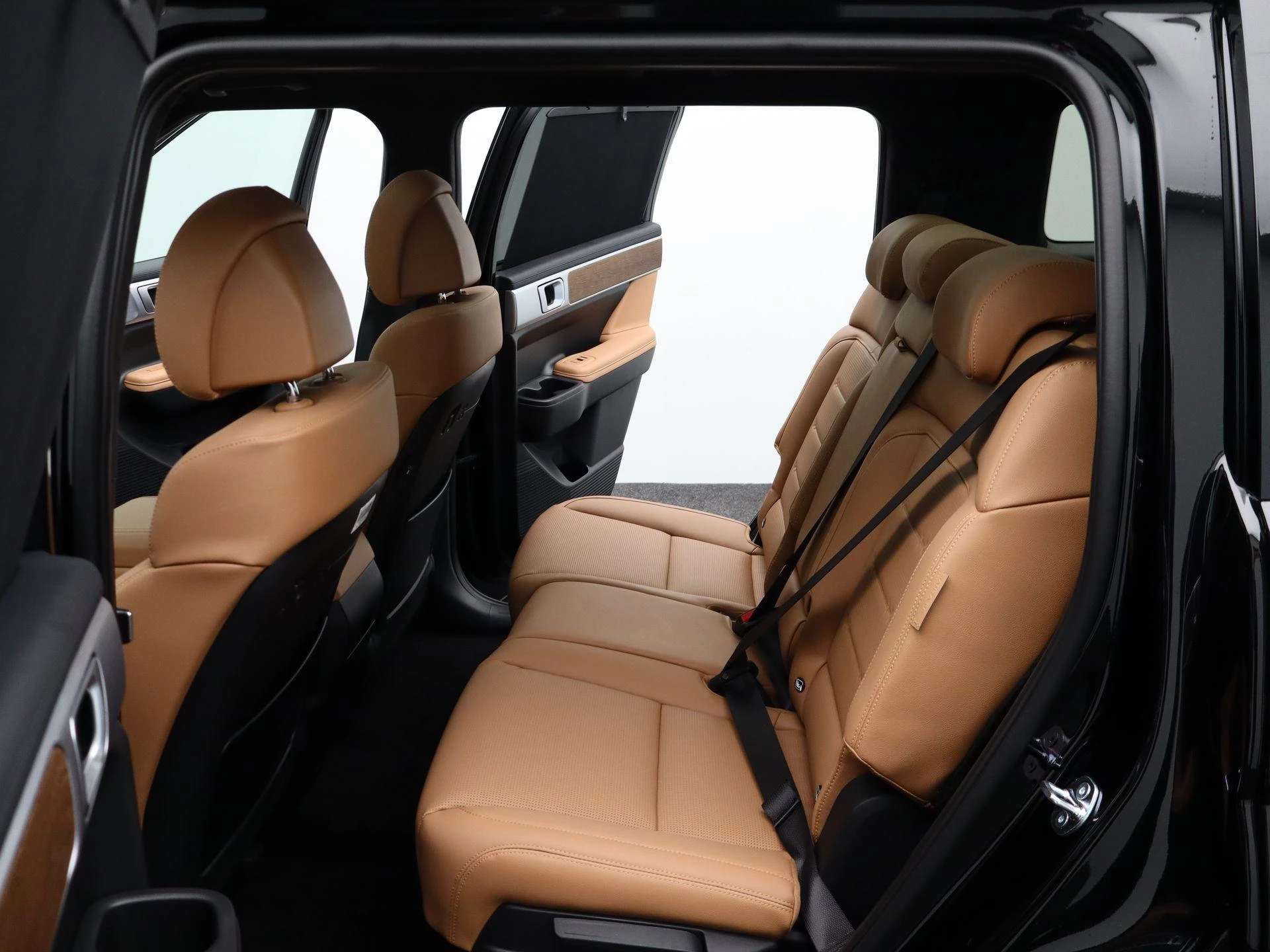 Hyundai-Santa Fe-image-12