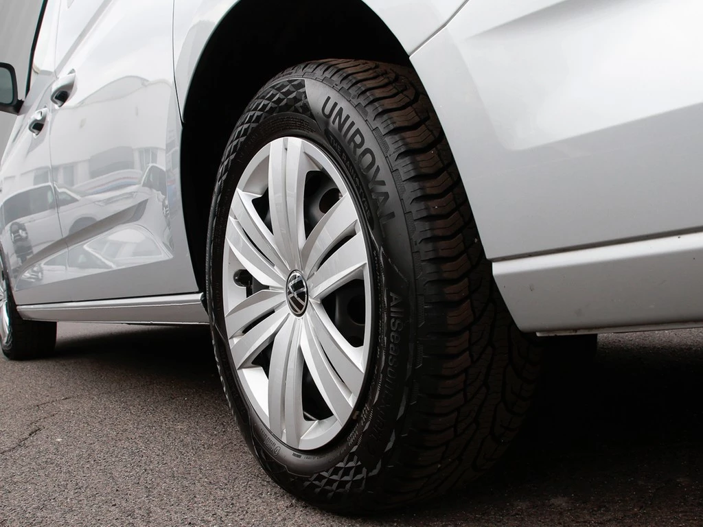 Volkswagen-Caddy-image-4