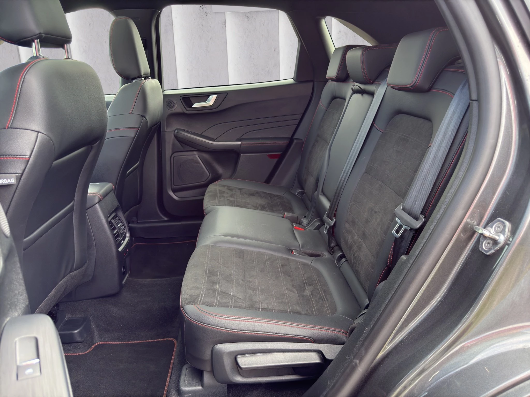 Ford Kuga ST-Line X*PANO*AHK*KAM*ACC*NAVI*SOUND-SYS.