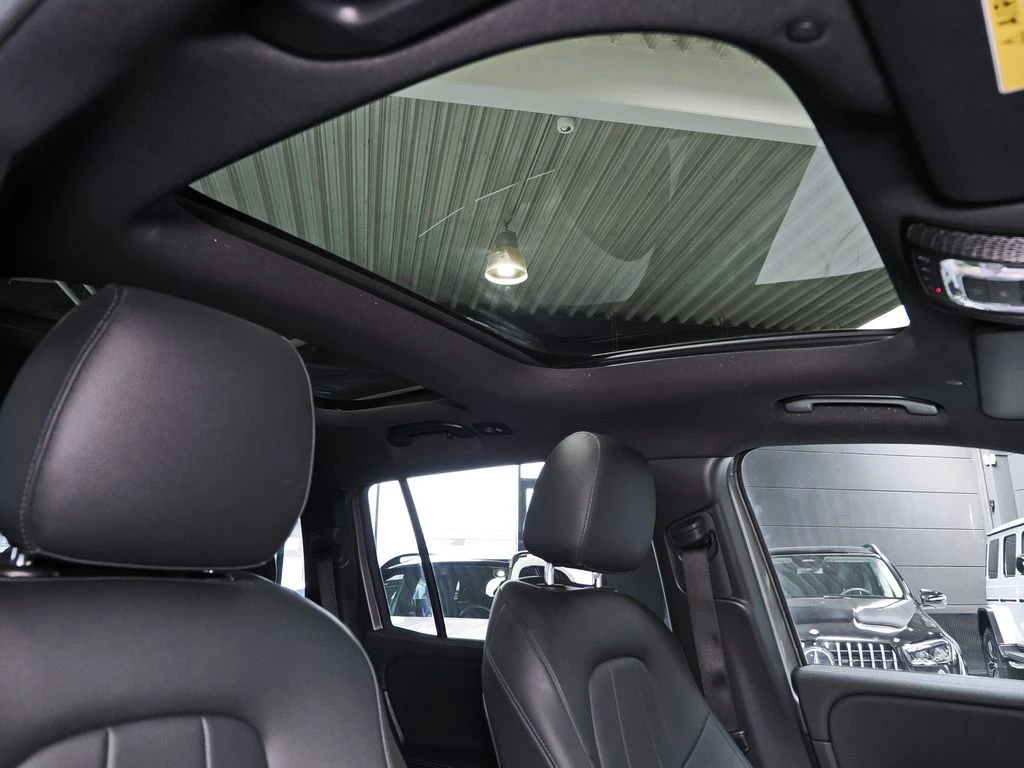 Mercedes-Benz-EQB 250-image-14