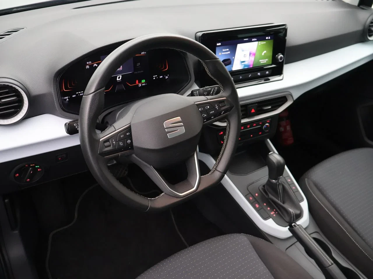 SEAT-Arona-image-17