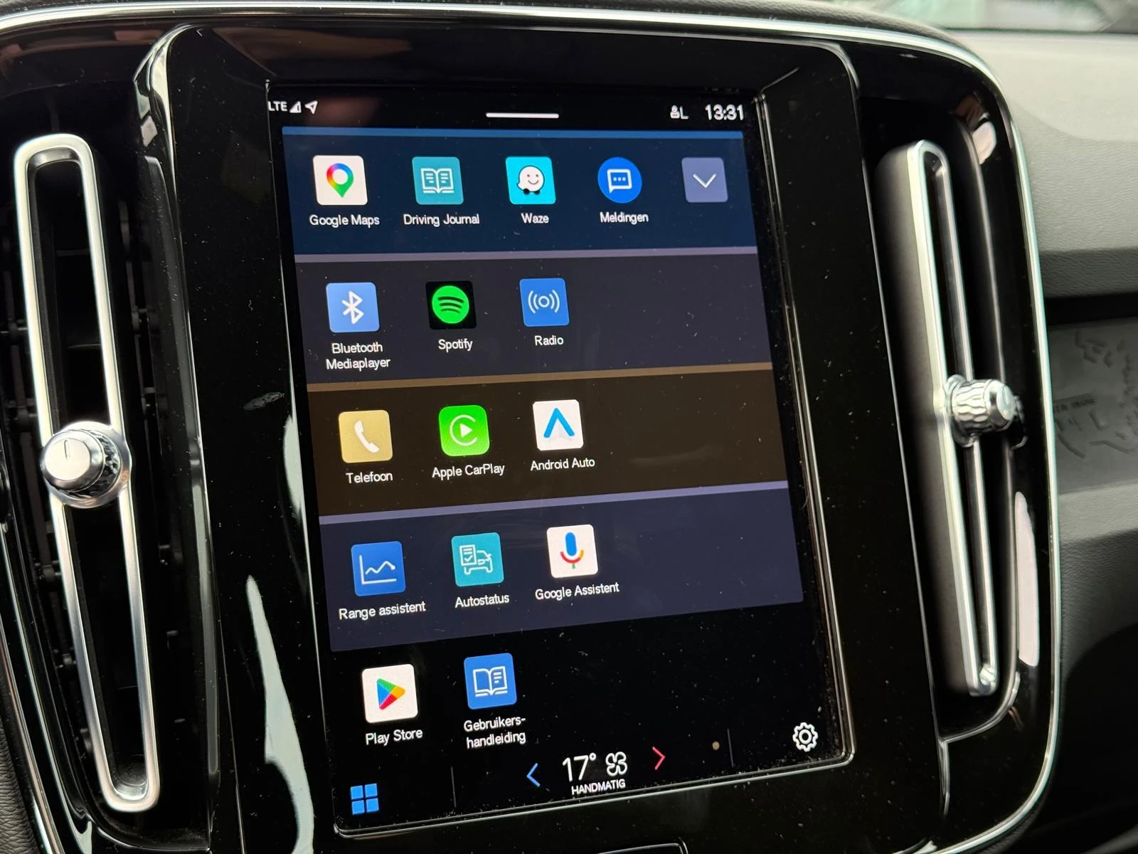 Volvo-XC40-image-15