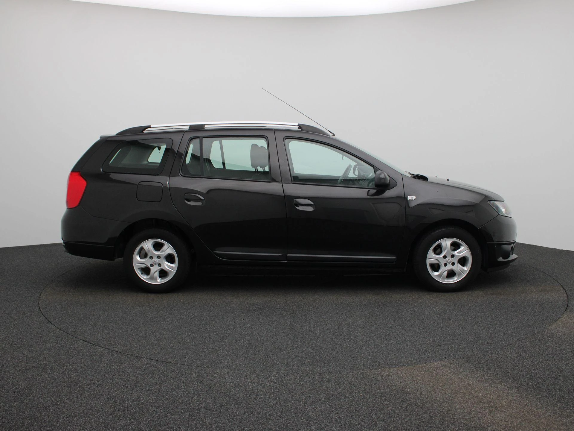 Dacia-Logan-image-6
