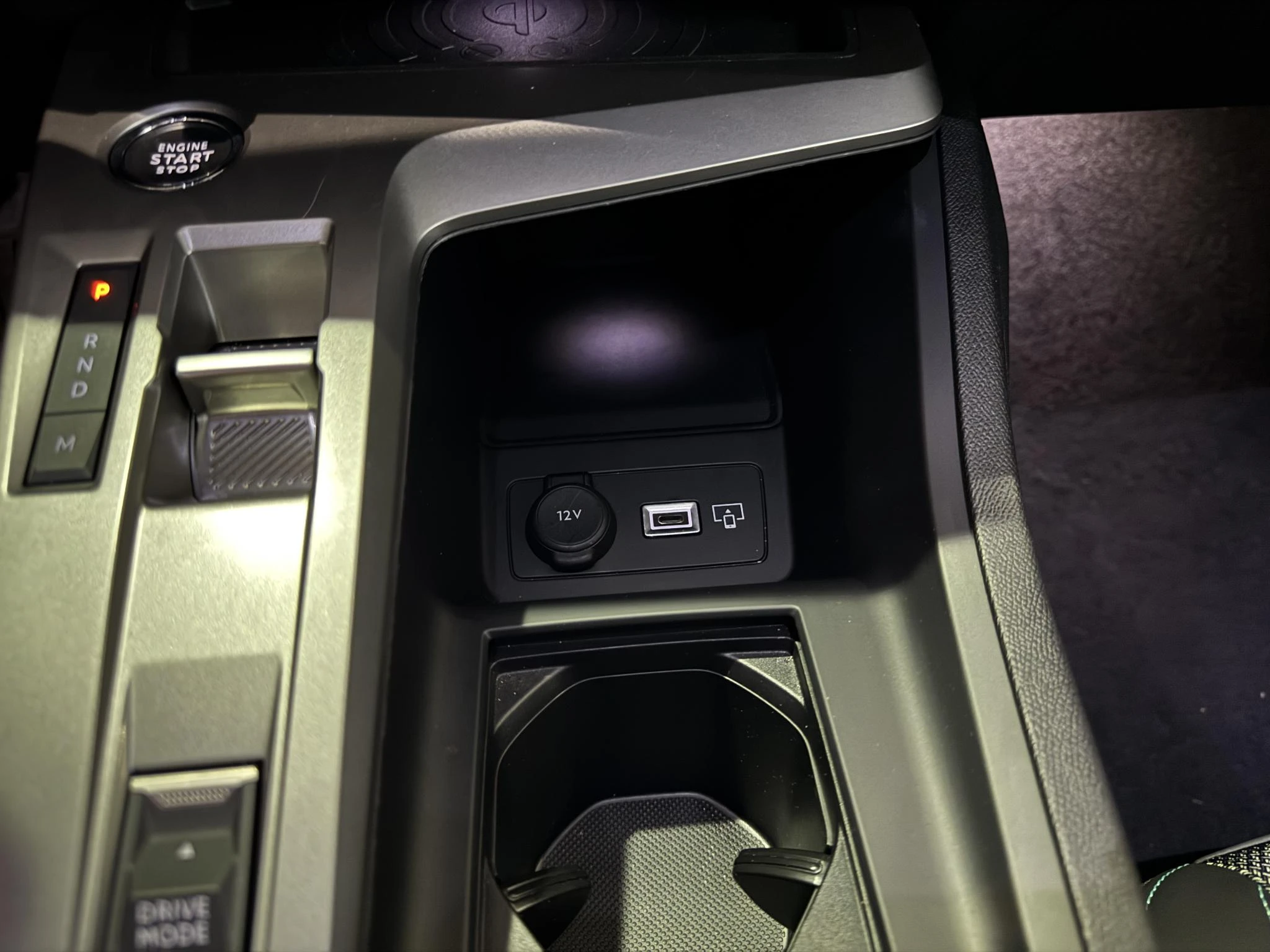 Peugeot 408 1.2 Hybrid 145 e-DCS6 Allure