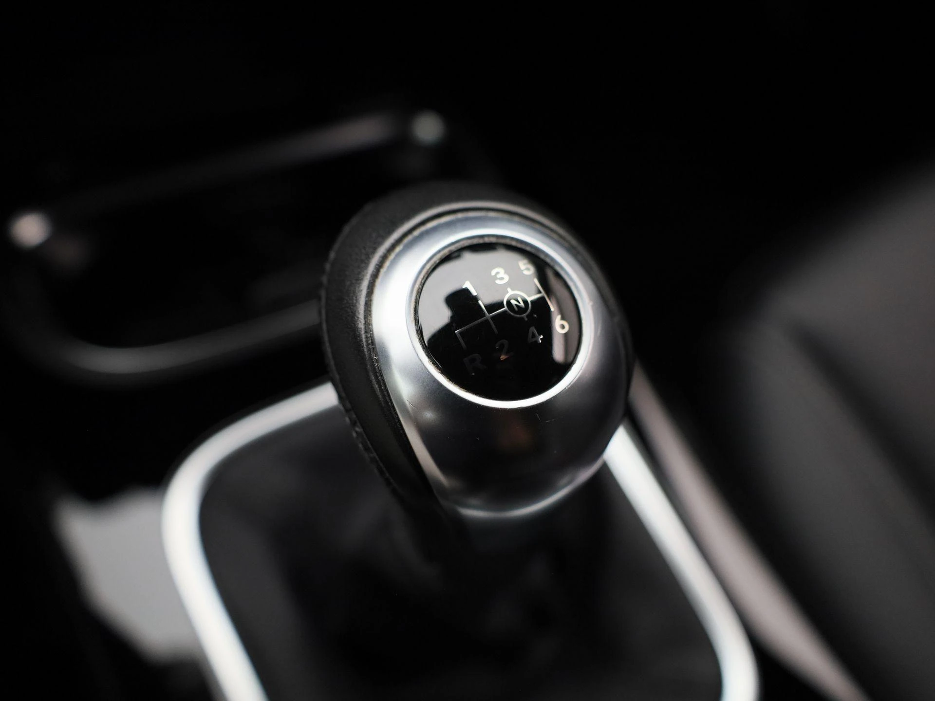Mercedes-Benz-CLA-image-31
