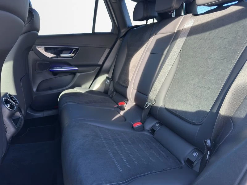 Mercedes-Benz-GLC-image-17