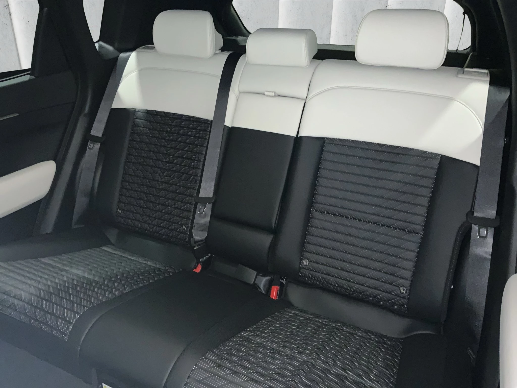 Kia EV4 Hatchback GT-line 81 kWh 150 kW Frontantrieb Schräghecklimousine. 5-türig