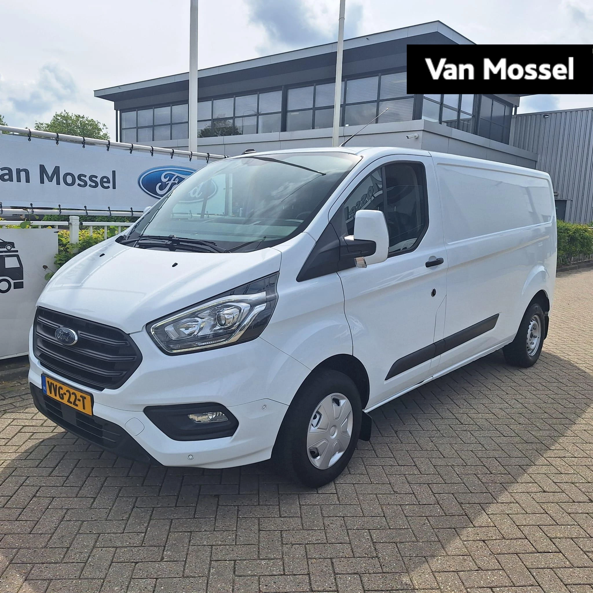 Ford-Transit Custom-image-0