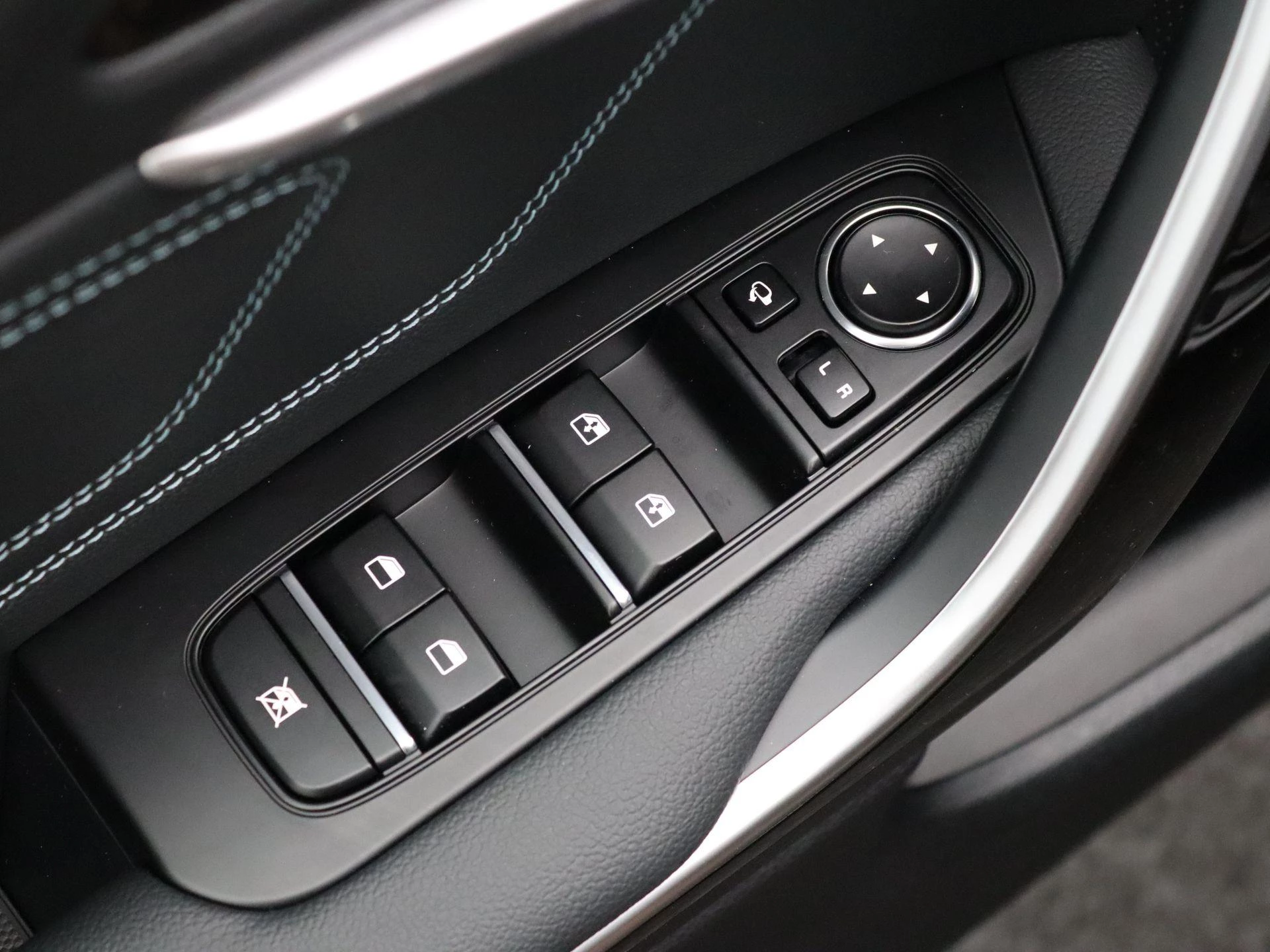 Kia-Ceed Sportswagon-image-25