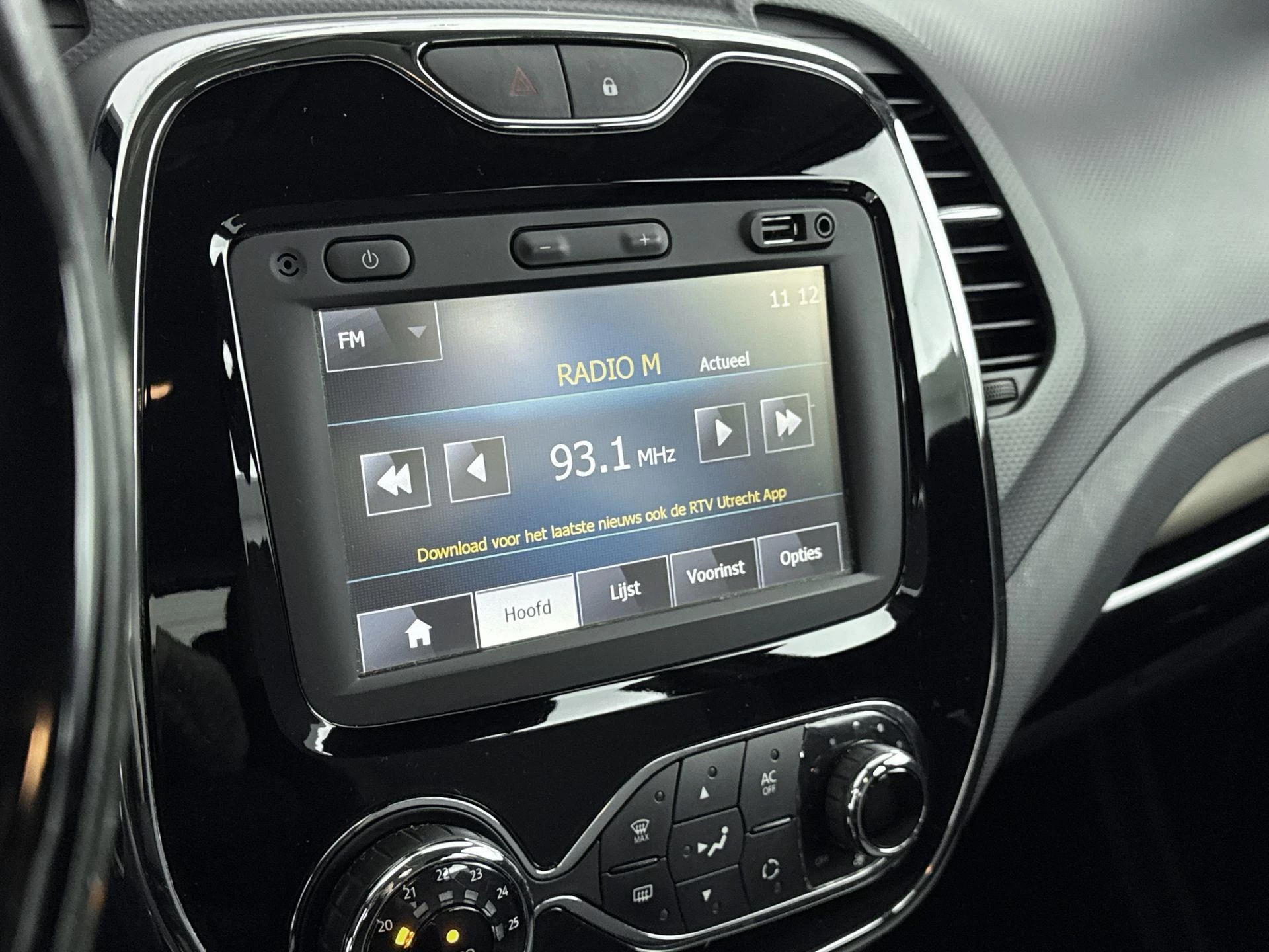 Renault-Captur-image-9