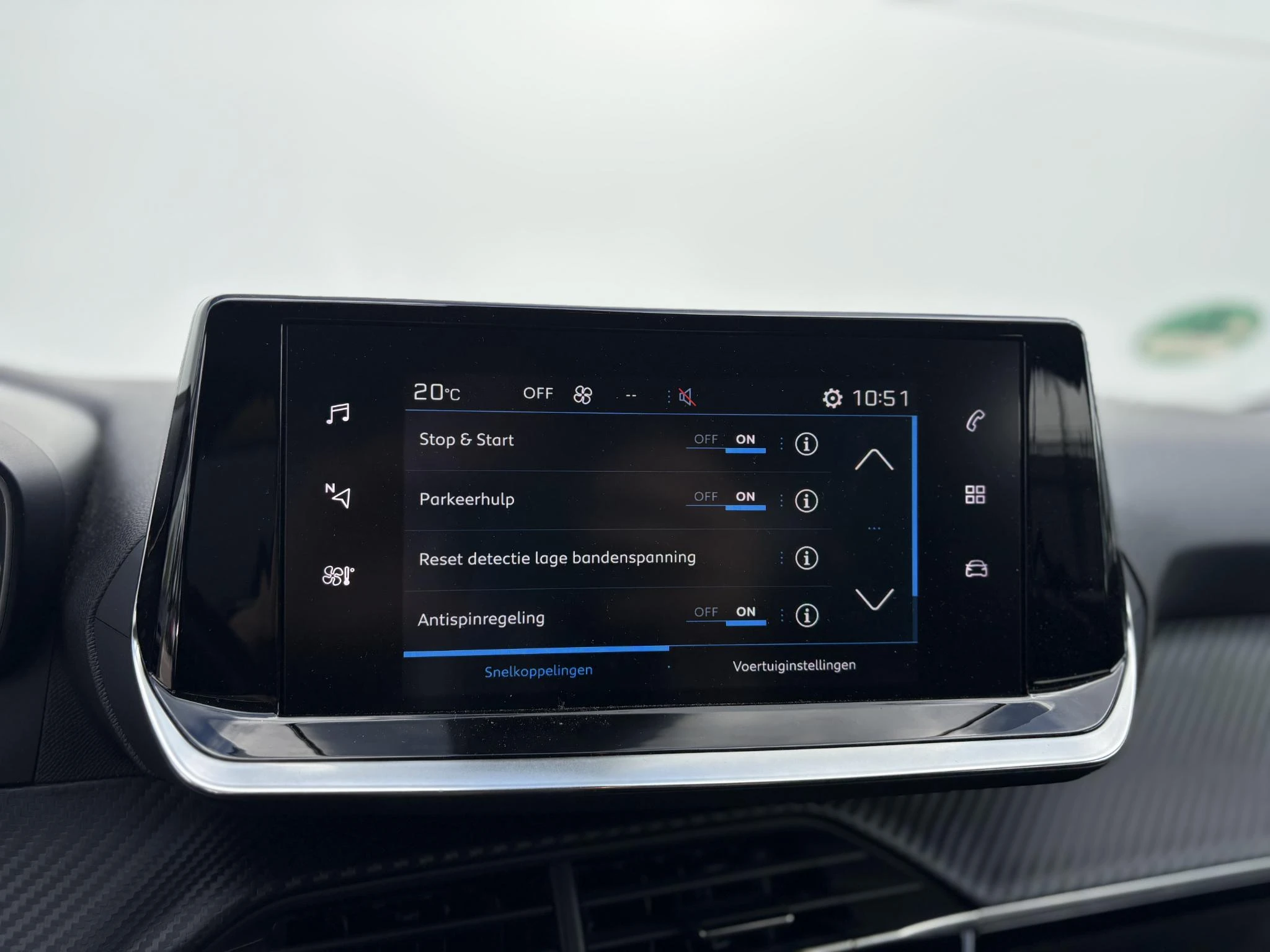 Peugeot-208-image-13