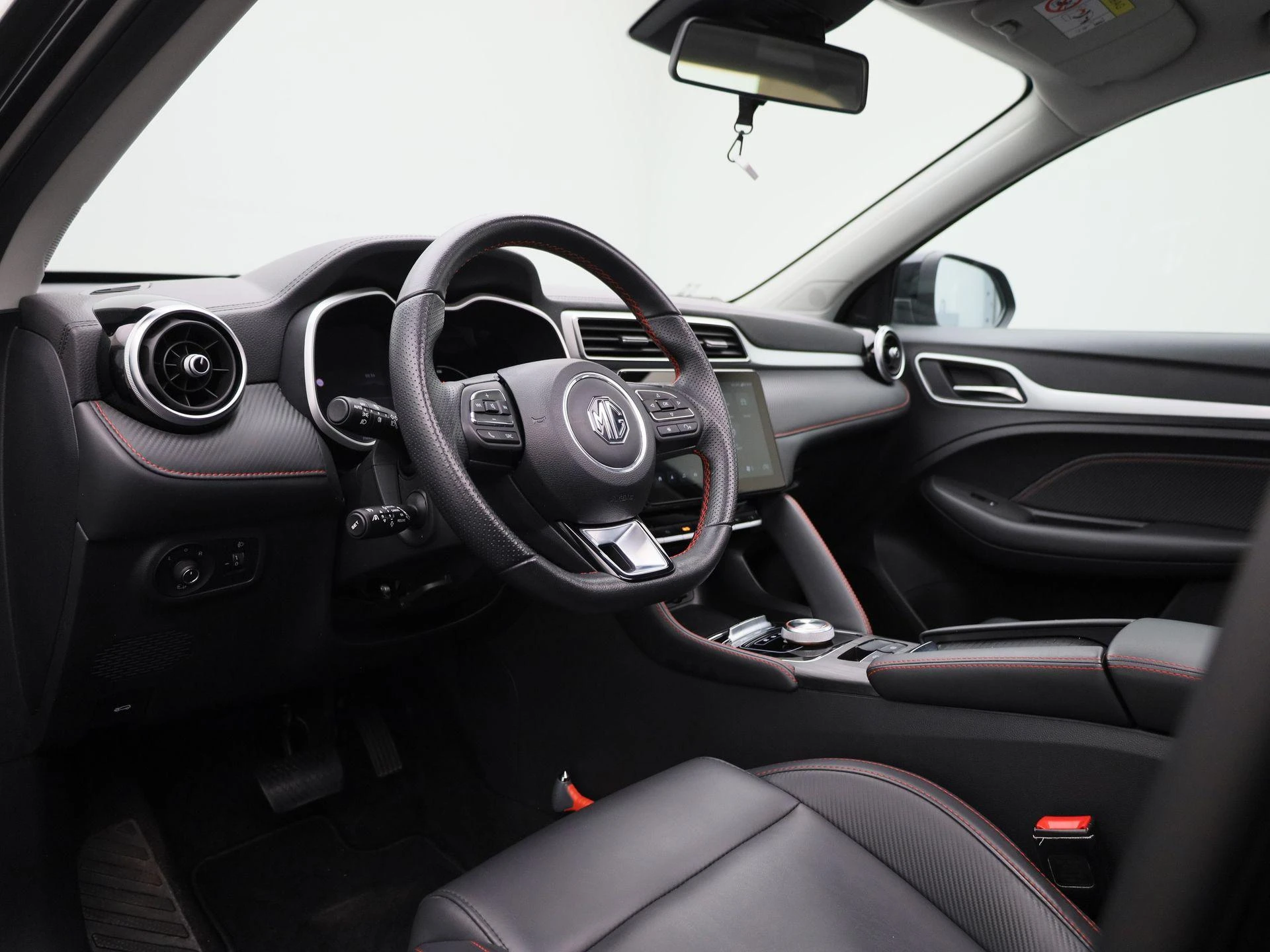 MG ZS EV - 31