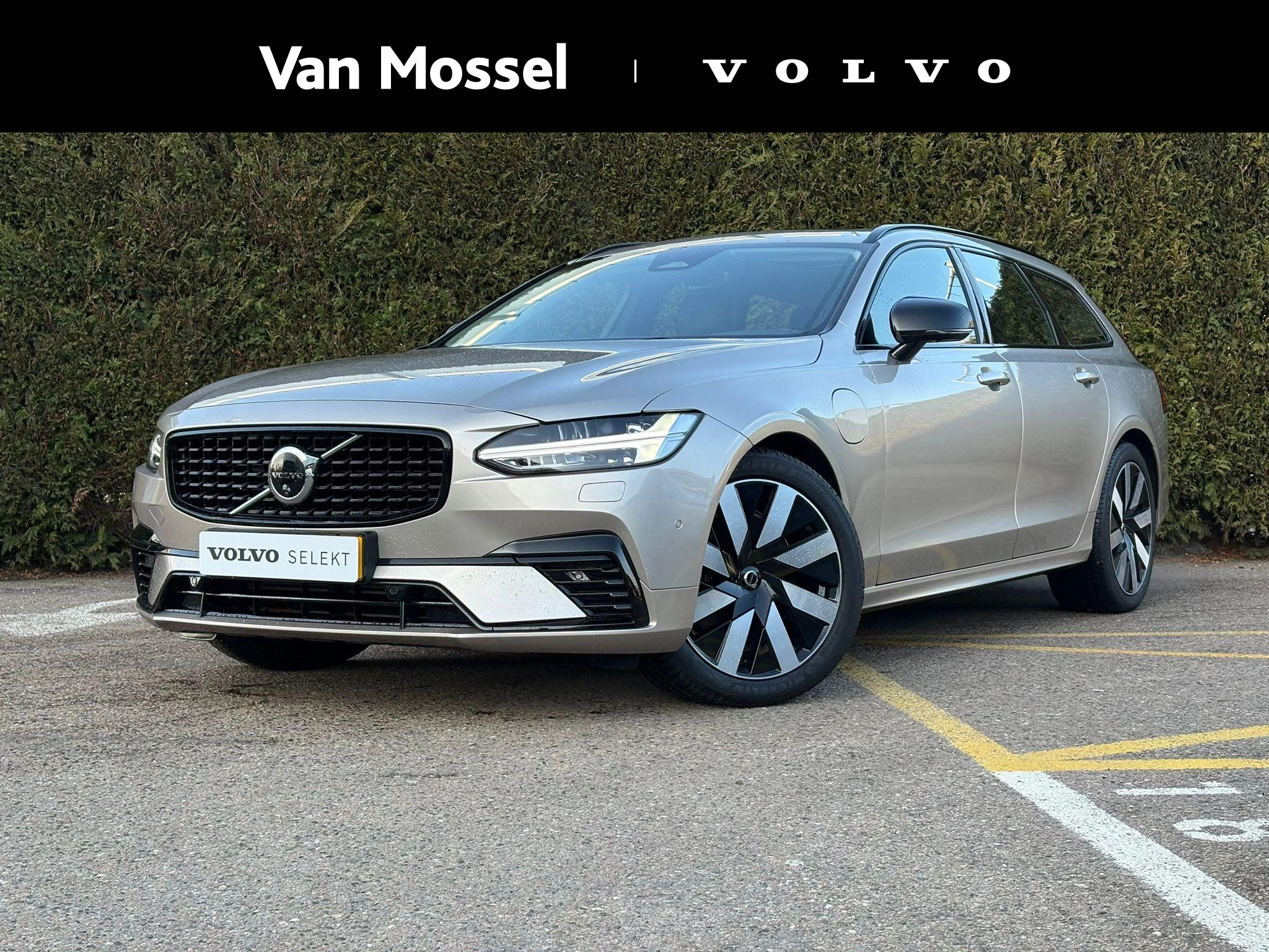 Volvo-V90-image-0