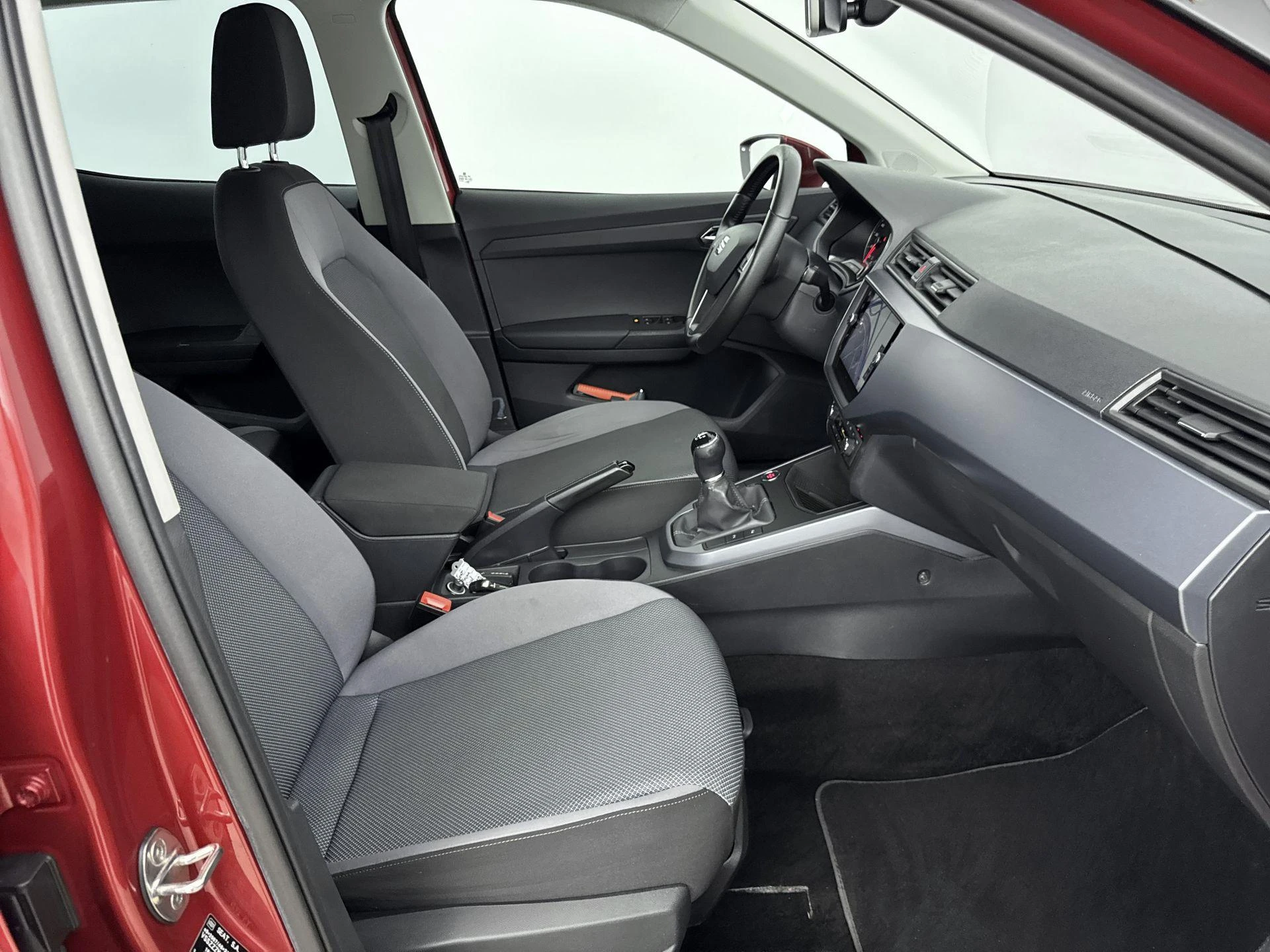 SEAT-Arona-image-26