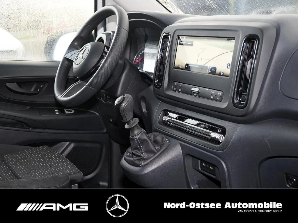 Mercedes-Benz-Vito-image-7
