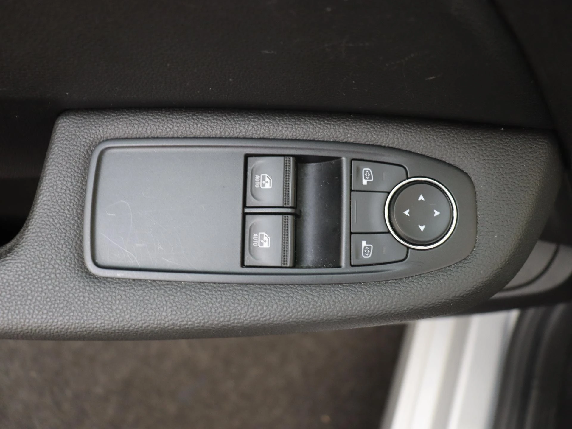 Renault-Clio-image-24