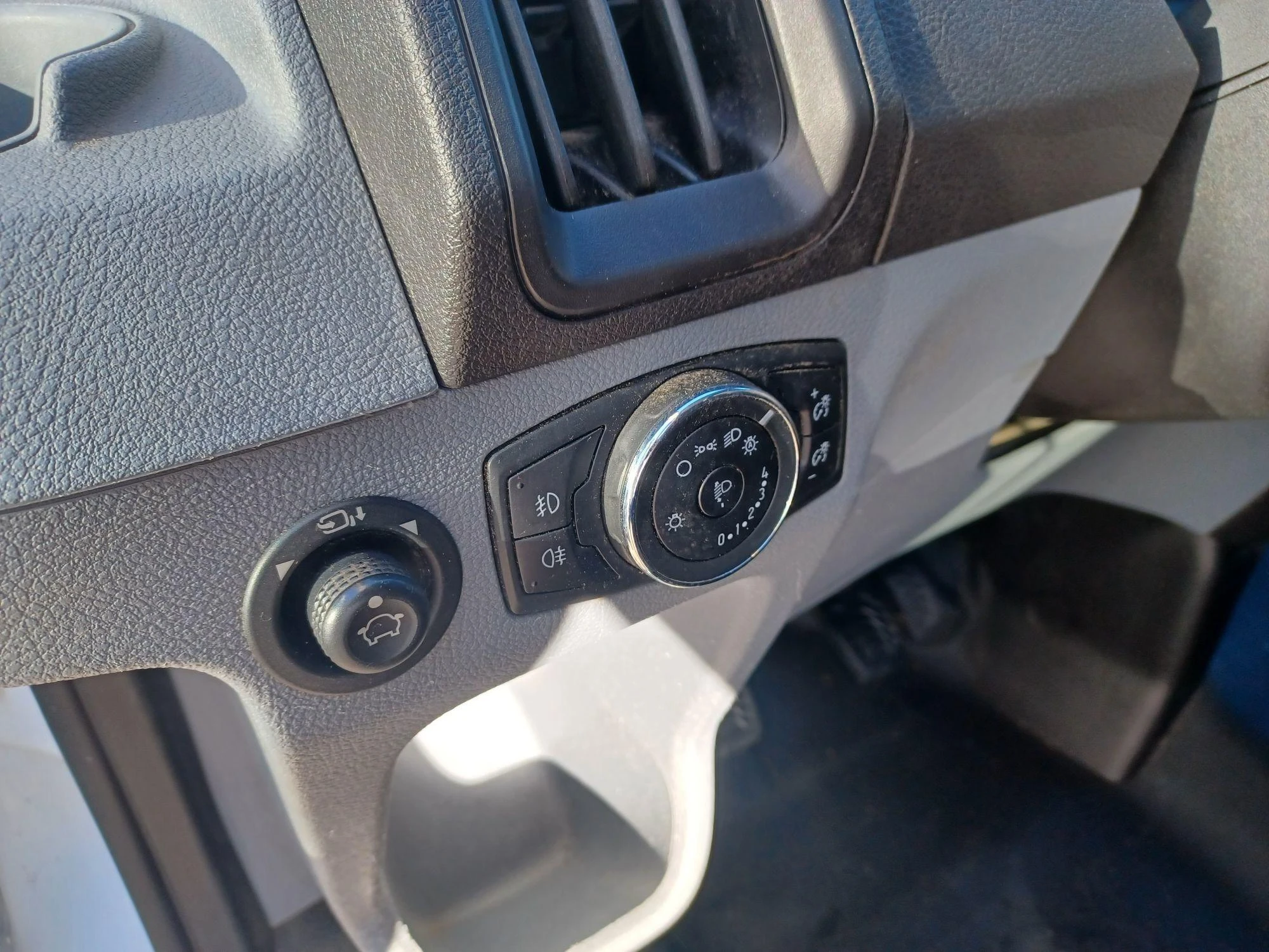 Ford-Transit-image-4