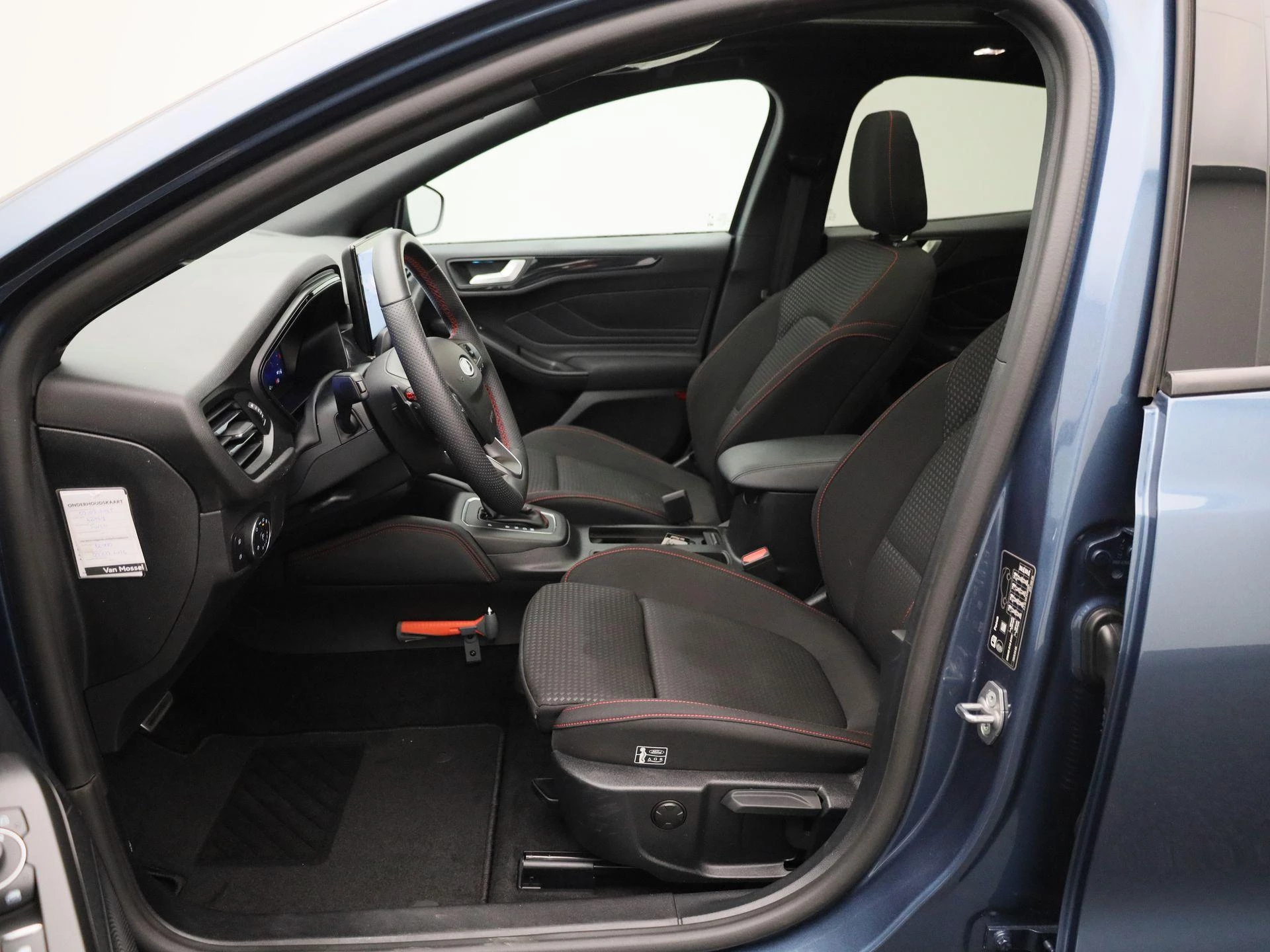 Ford Focus 1.0 EcoBoost Hybrid ST Line X
