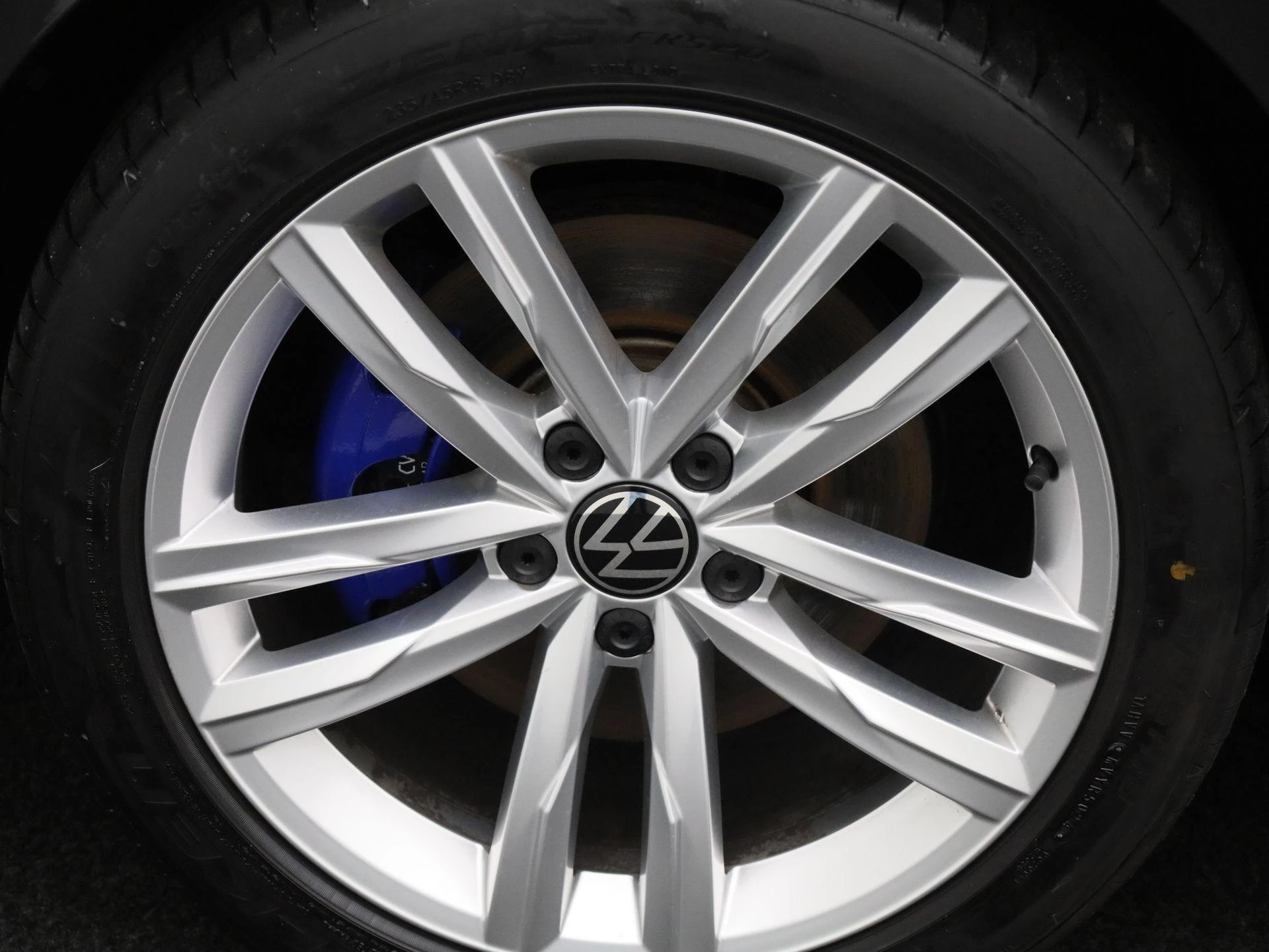 Volkswagen-Passat-image-16