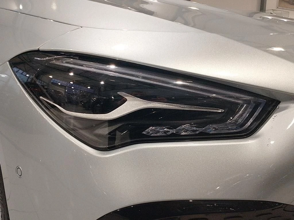 Mercedes-Benz-CLA 200 d-image-13