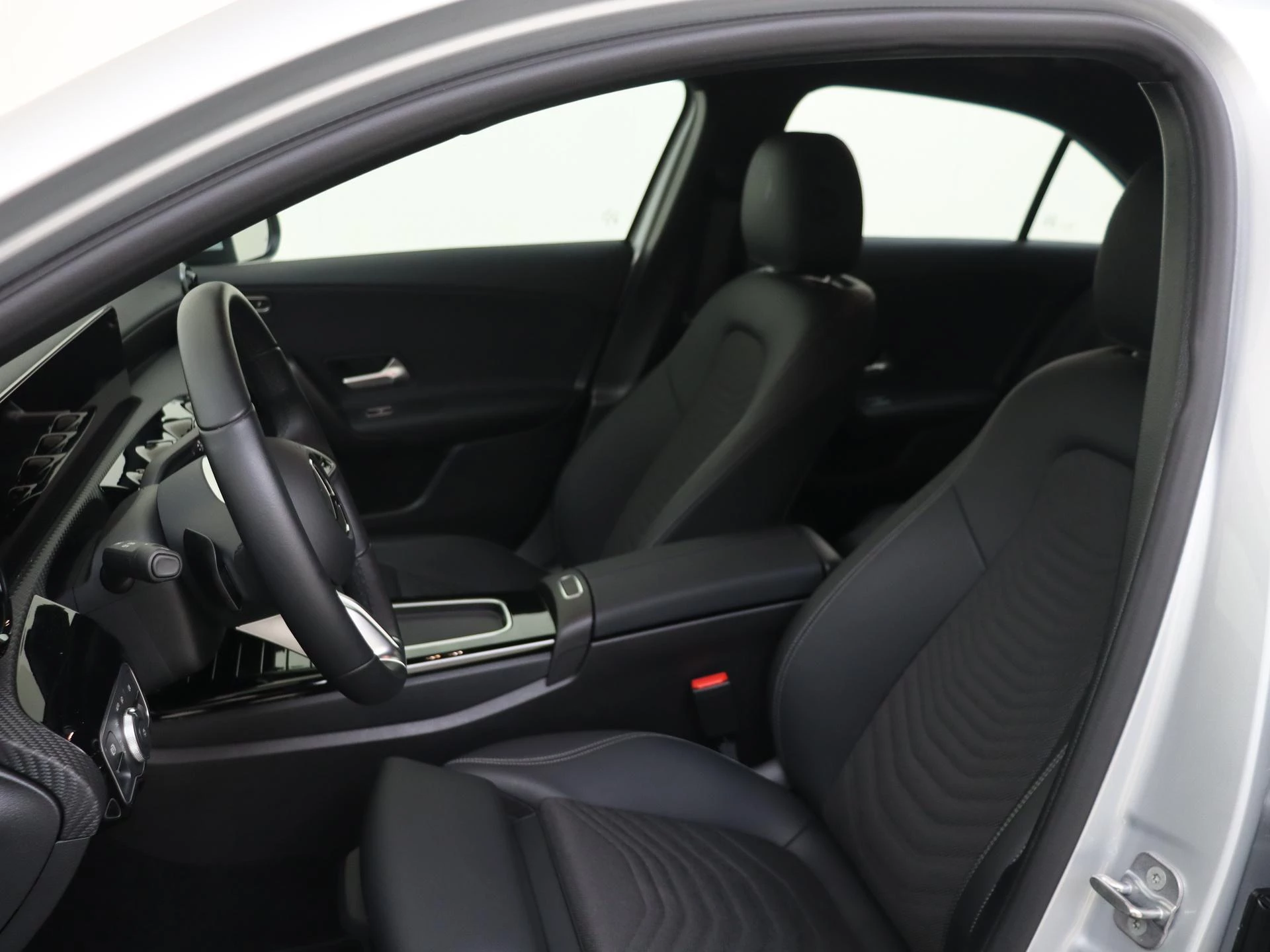 Mercedes-Benz-A-Klasse-image-9