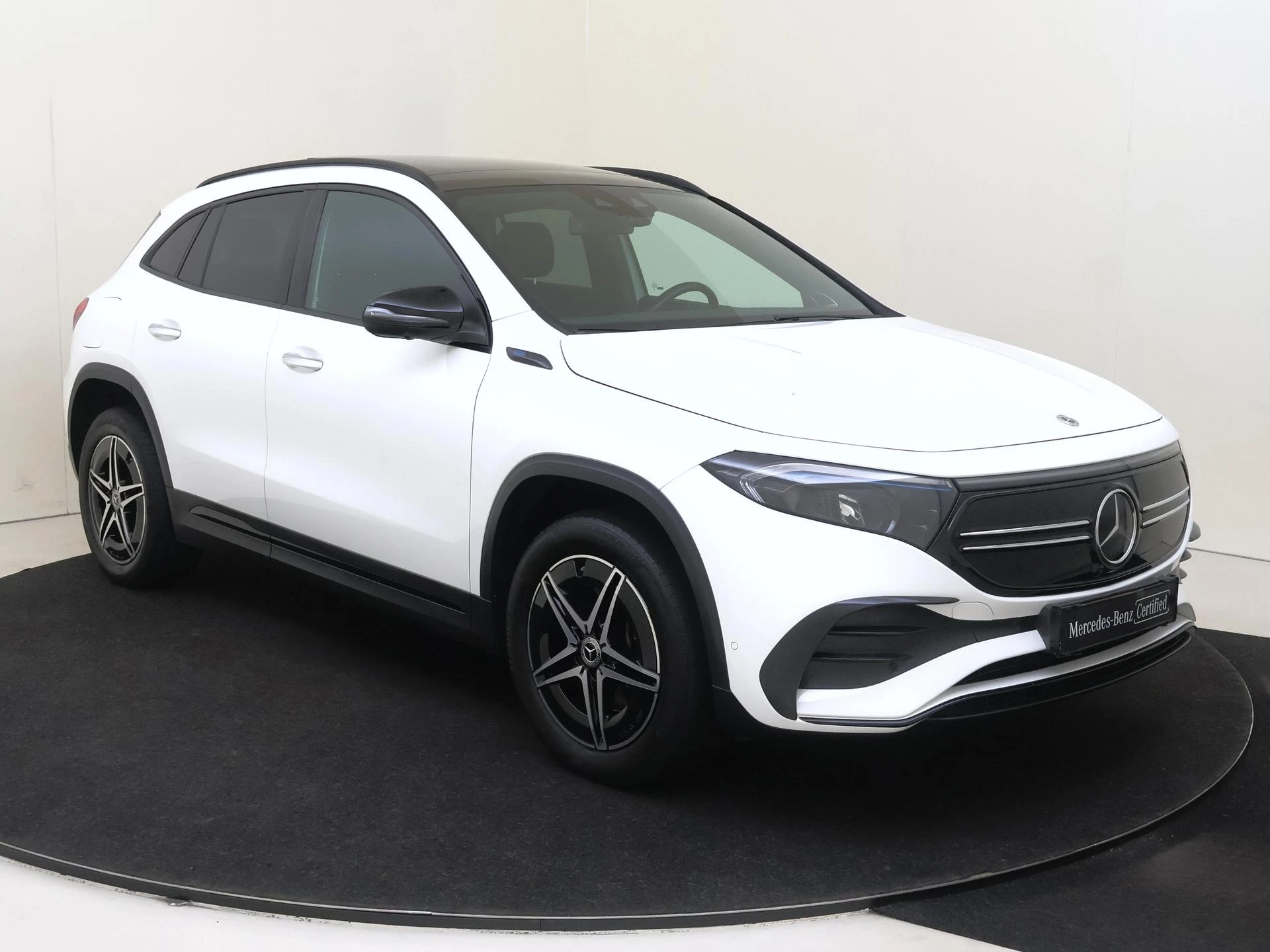 Mercedes-Benz-EQA-image-1