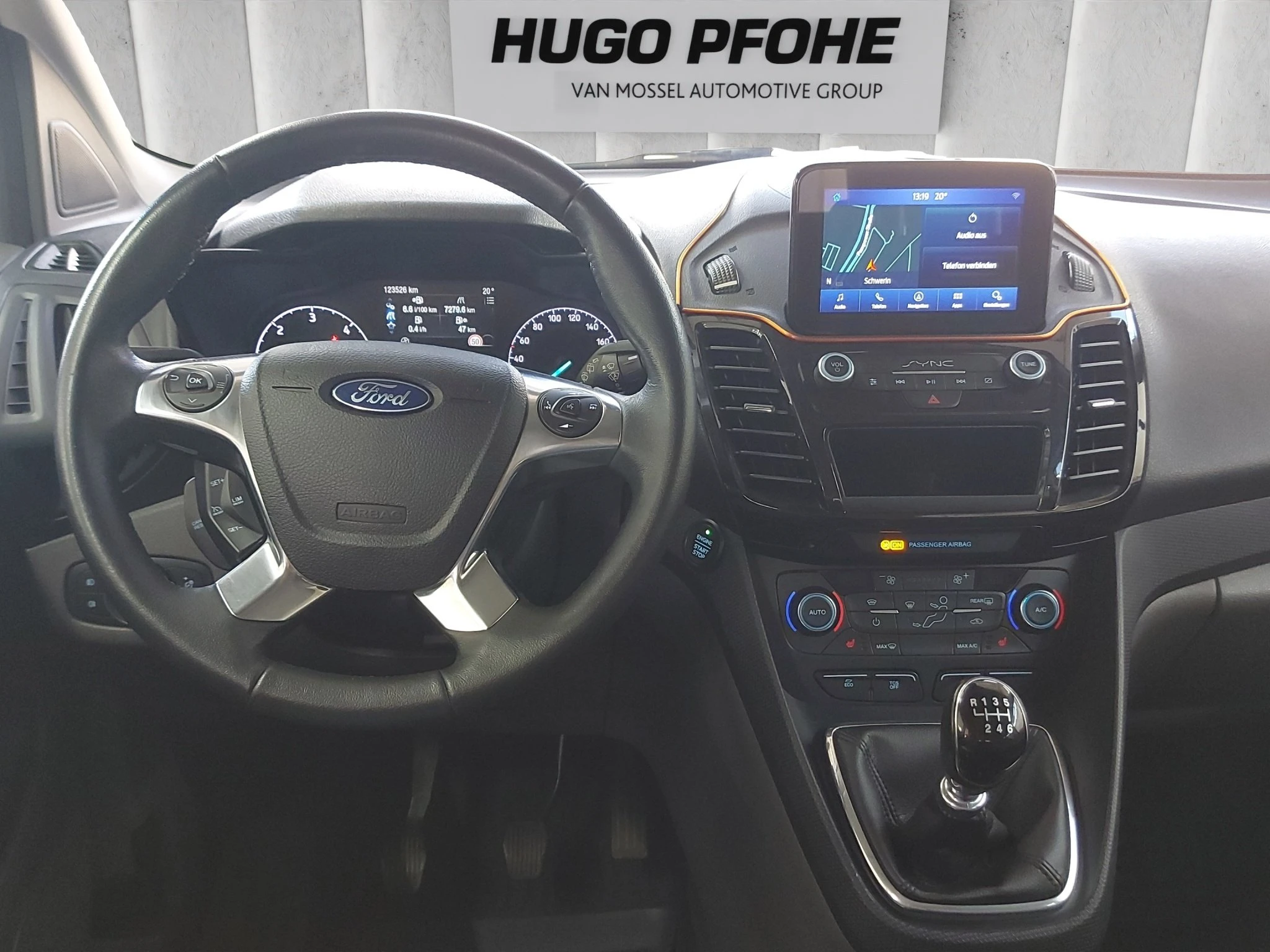 Ford-Tourneo Connect-image-11