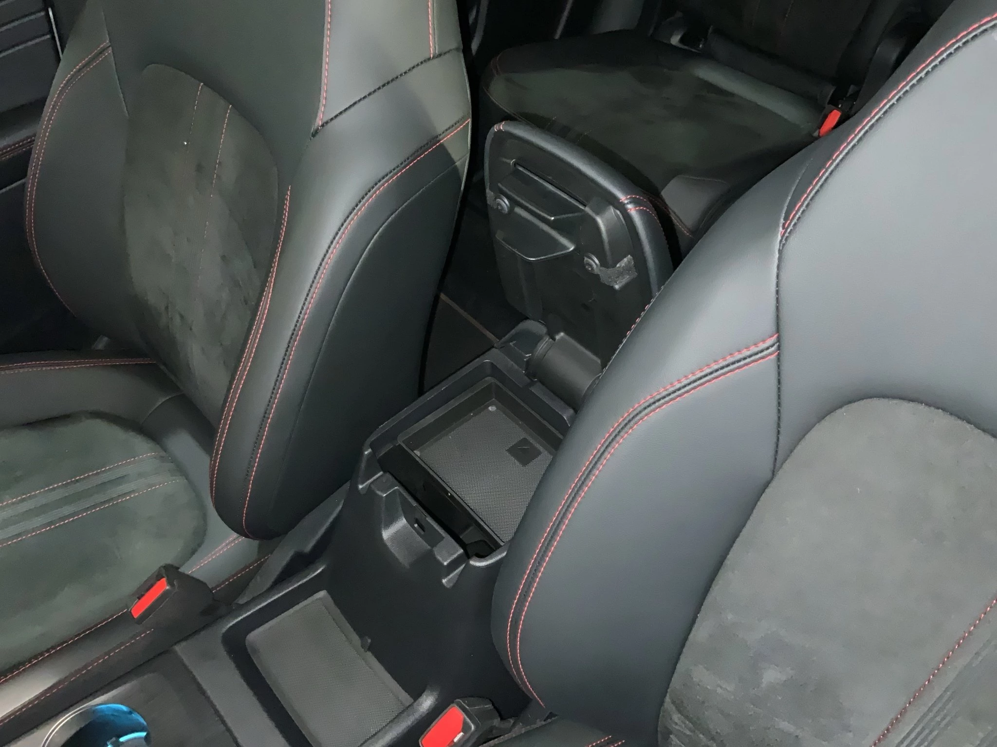 Ford Kuga ST-Line X Aut.*360GRAD*LED-MATRIX*NAVI*GRA*WINTER-PKT.