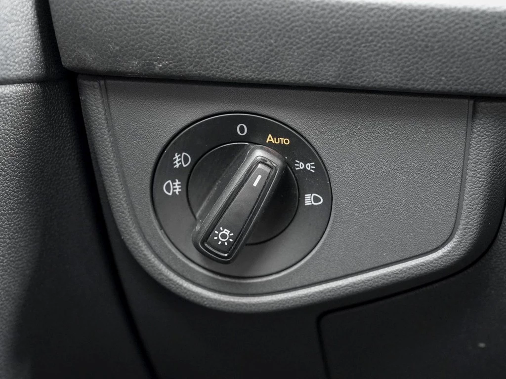 Volkswagen Taigo 1,0 TSI DSG Style,Matrix-LED,Navi,Kamera,ALU 17" ACC,Climatronic,App Connect