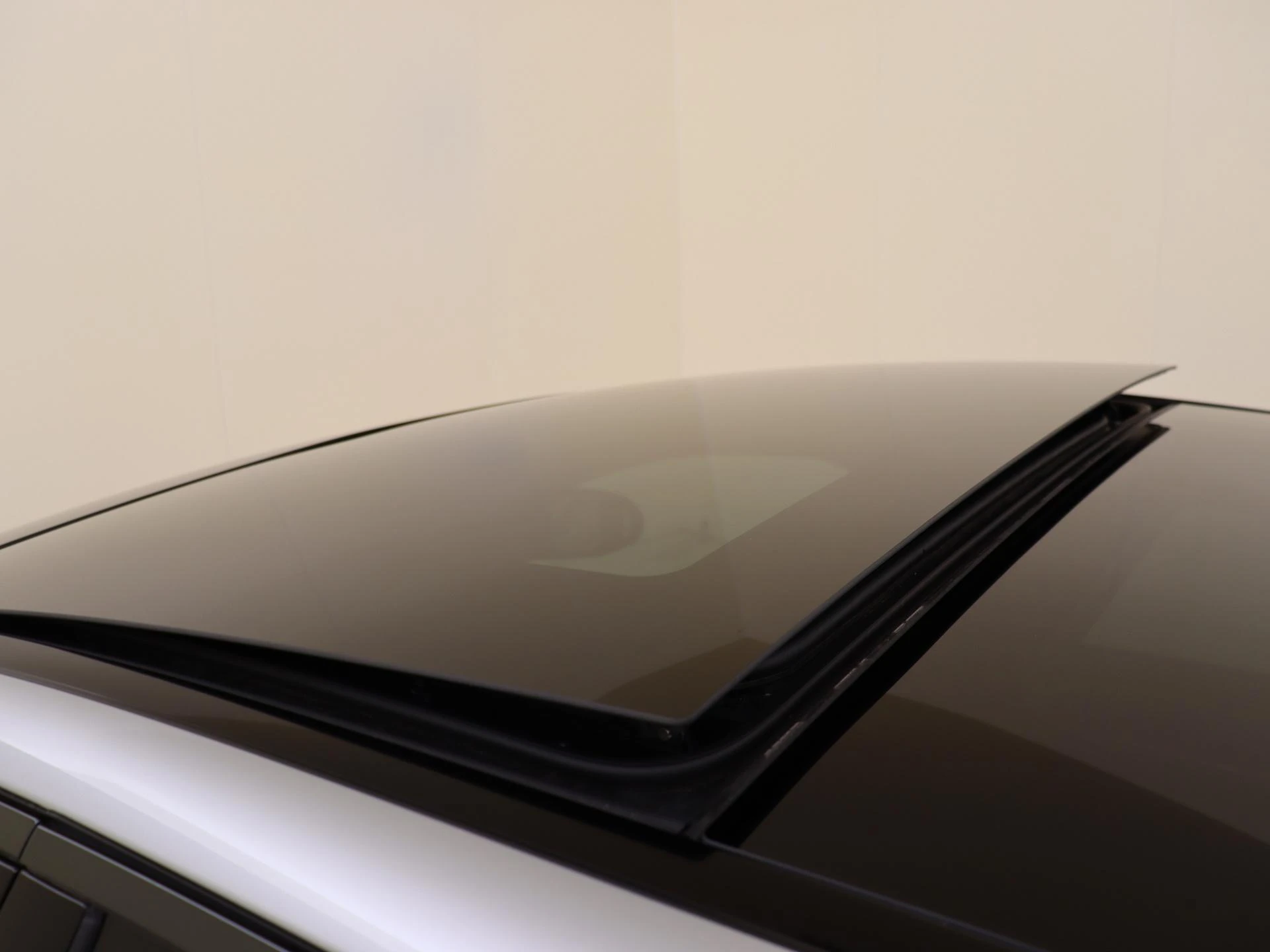 Mercedes-Benz-C-Klasse-image-28
