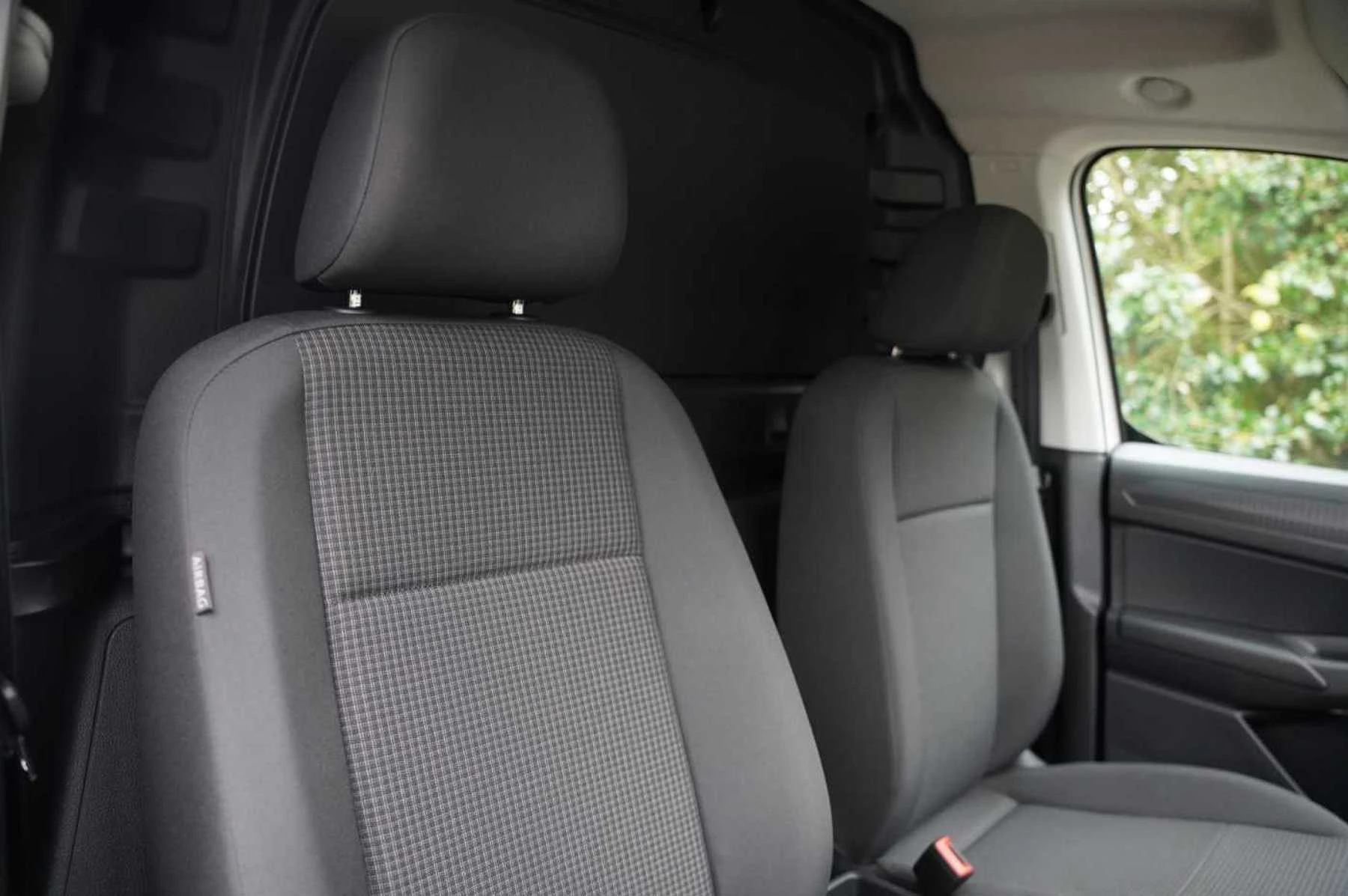 Volkswagen-Caddy-image-26
