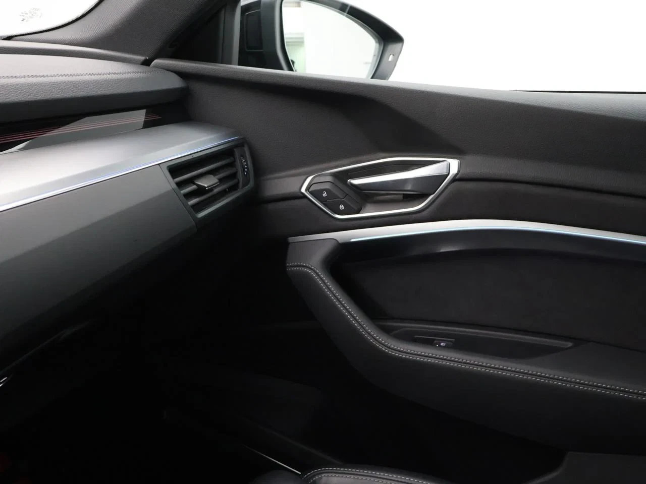 Audi-e-tron-image-27