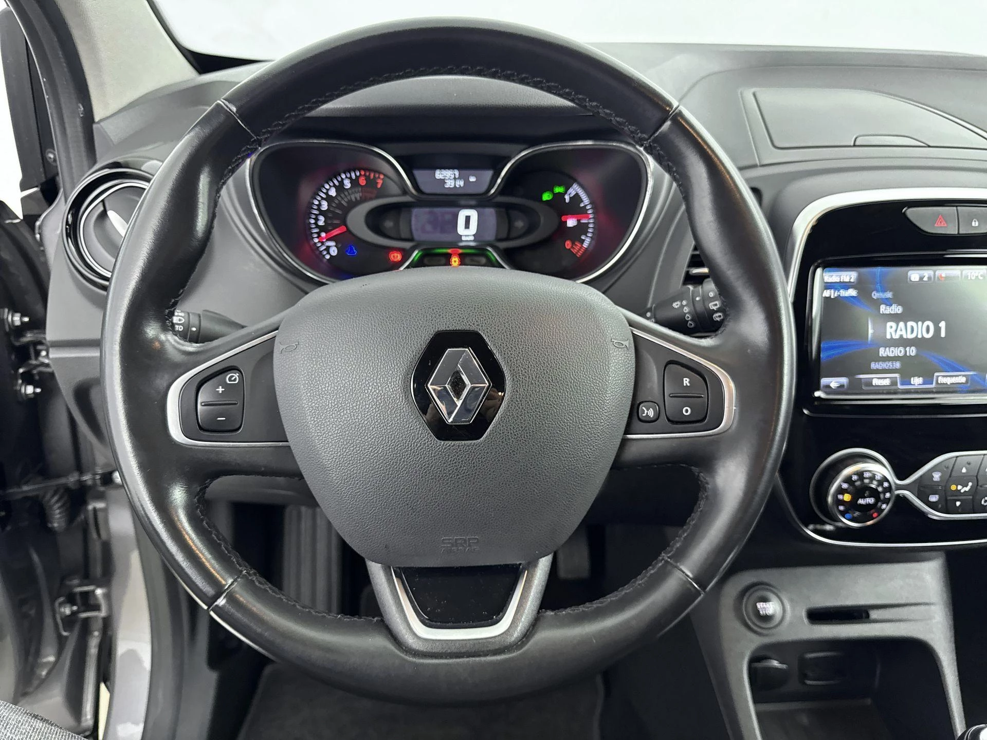 Renault-Captur-image-24