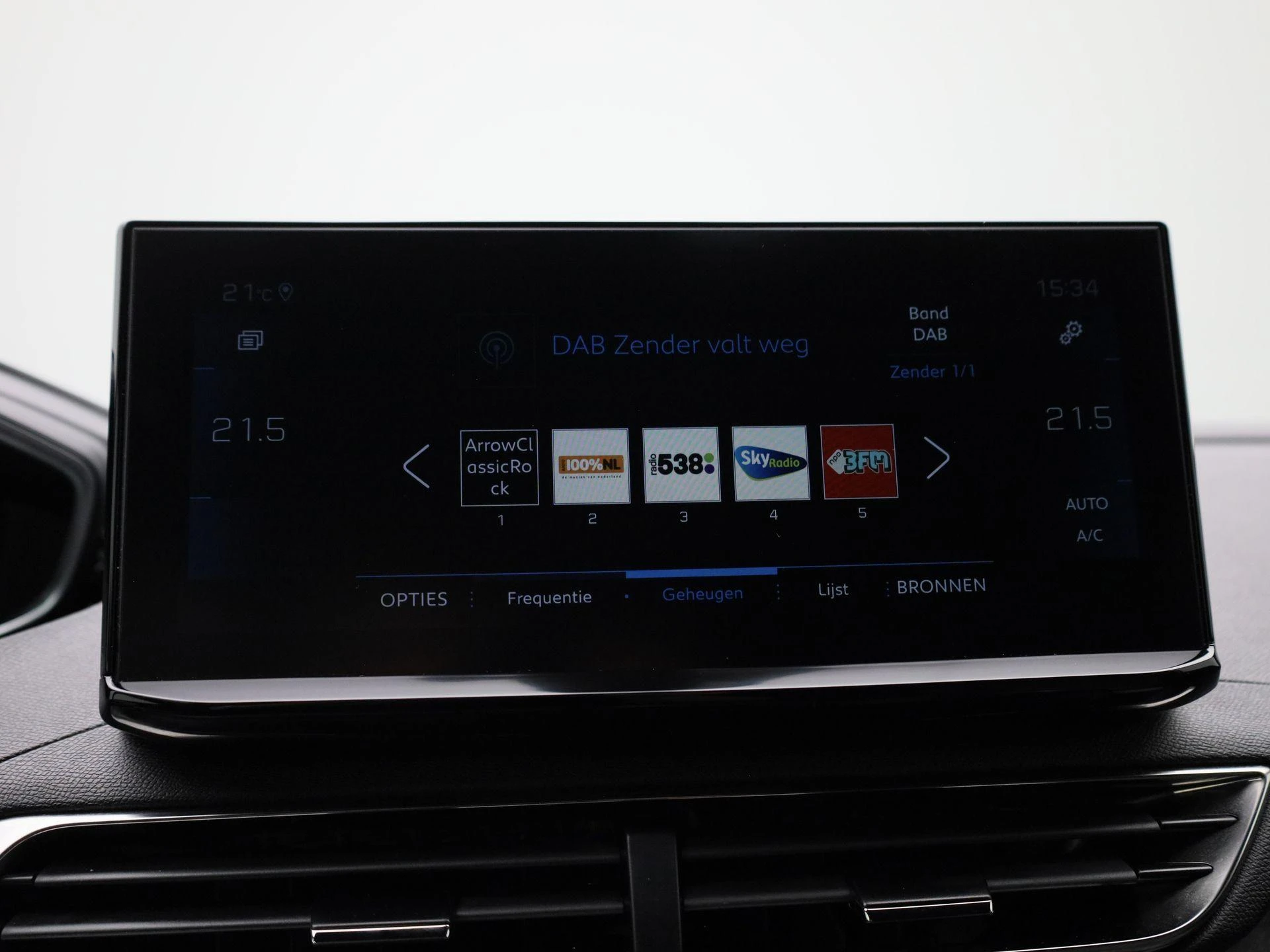 Peugeot-5008-image-17