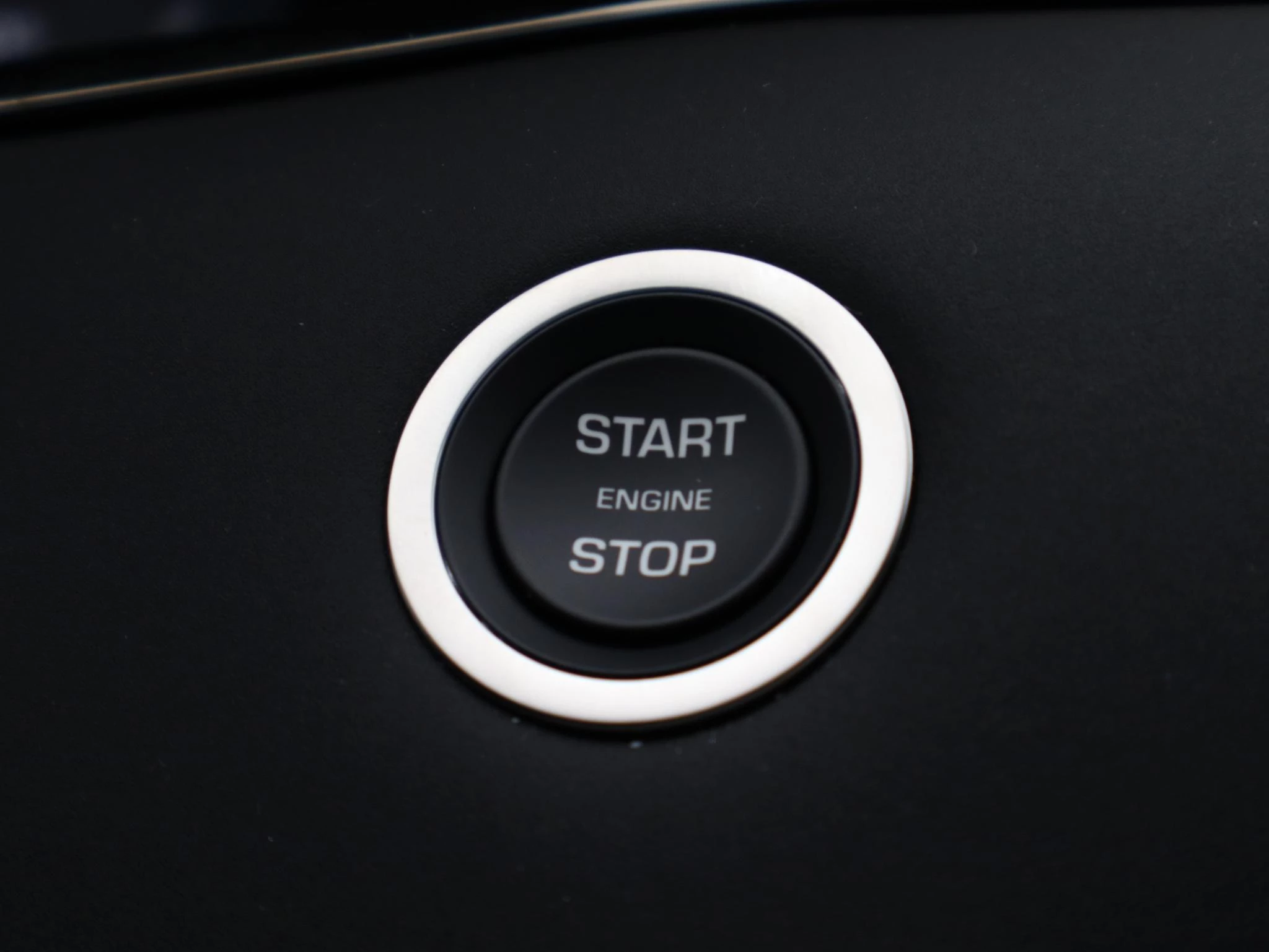 Land Rover-Range Rover Evoque-image-16