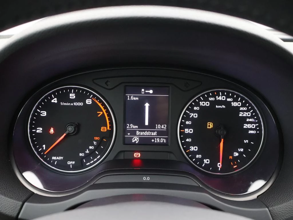 Audi A3 Sportback Audi A3 Sportback Attraction 1.2TFSI 110PK *CRUISE CONTROL*PDC*NAVI*ZETELVERWARMING*...*
