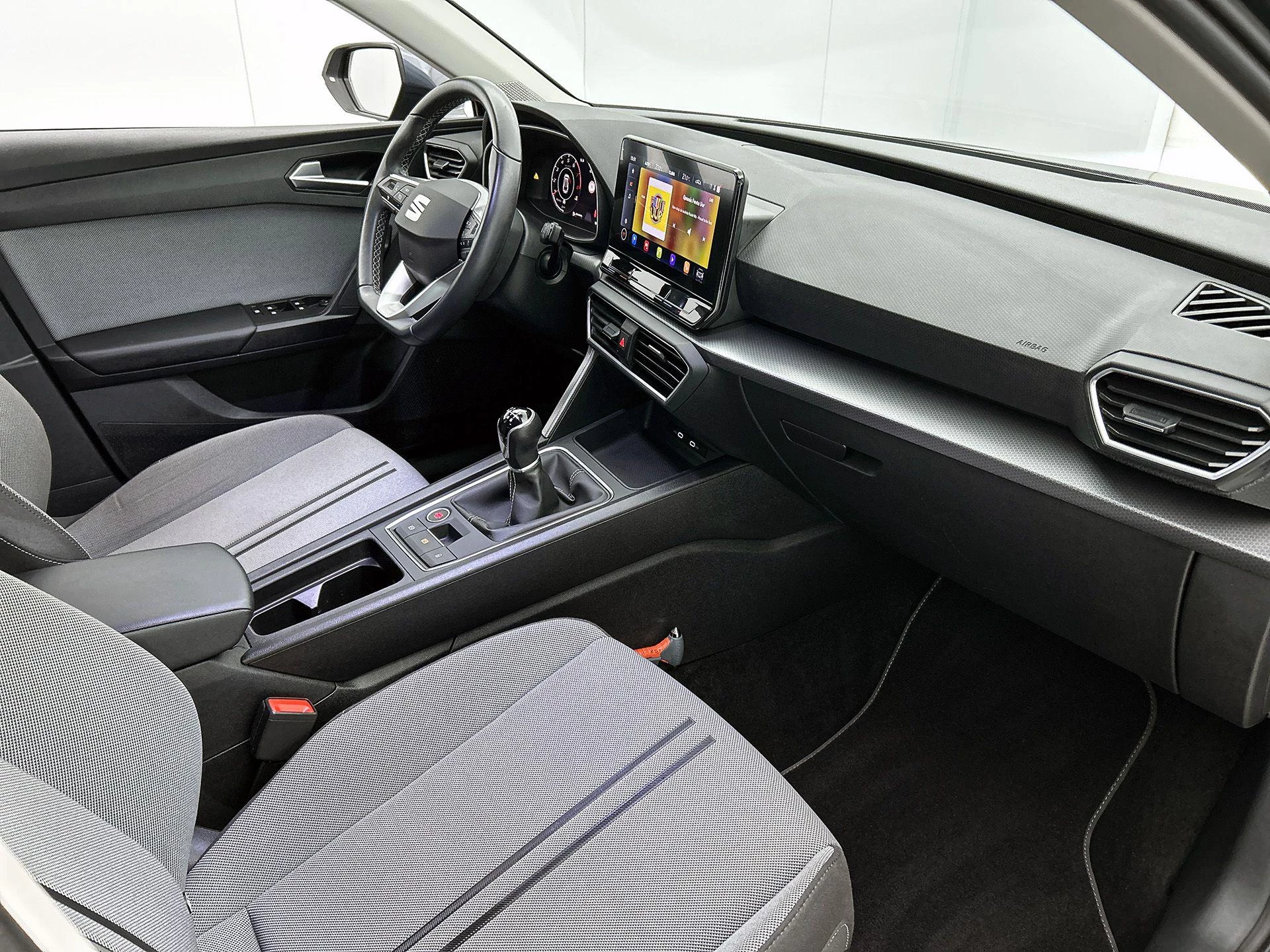 SEAT-Leon-image-19