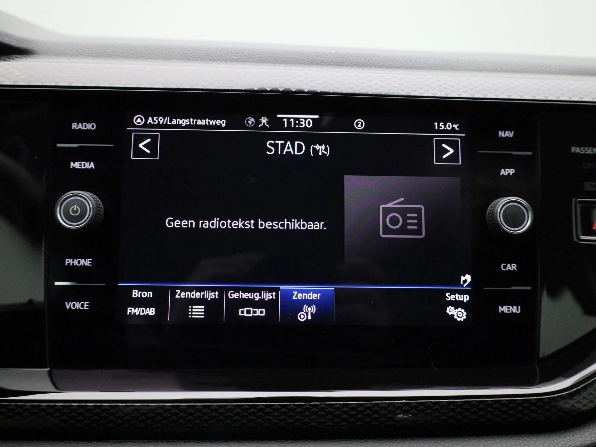 Volkswagen-Polo-image-15