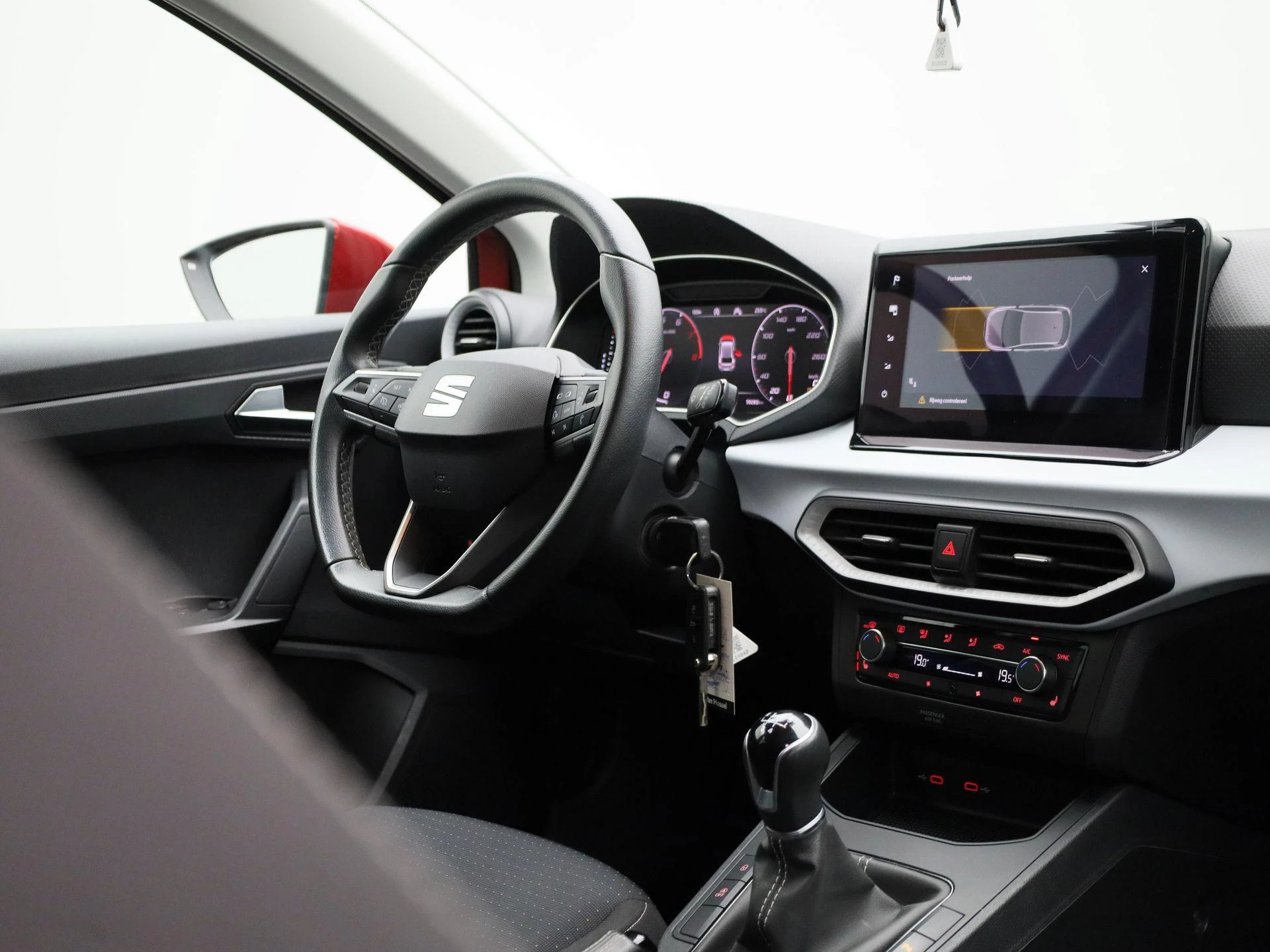 SEAT-Ibiza-image-32