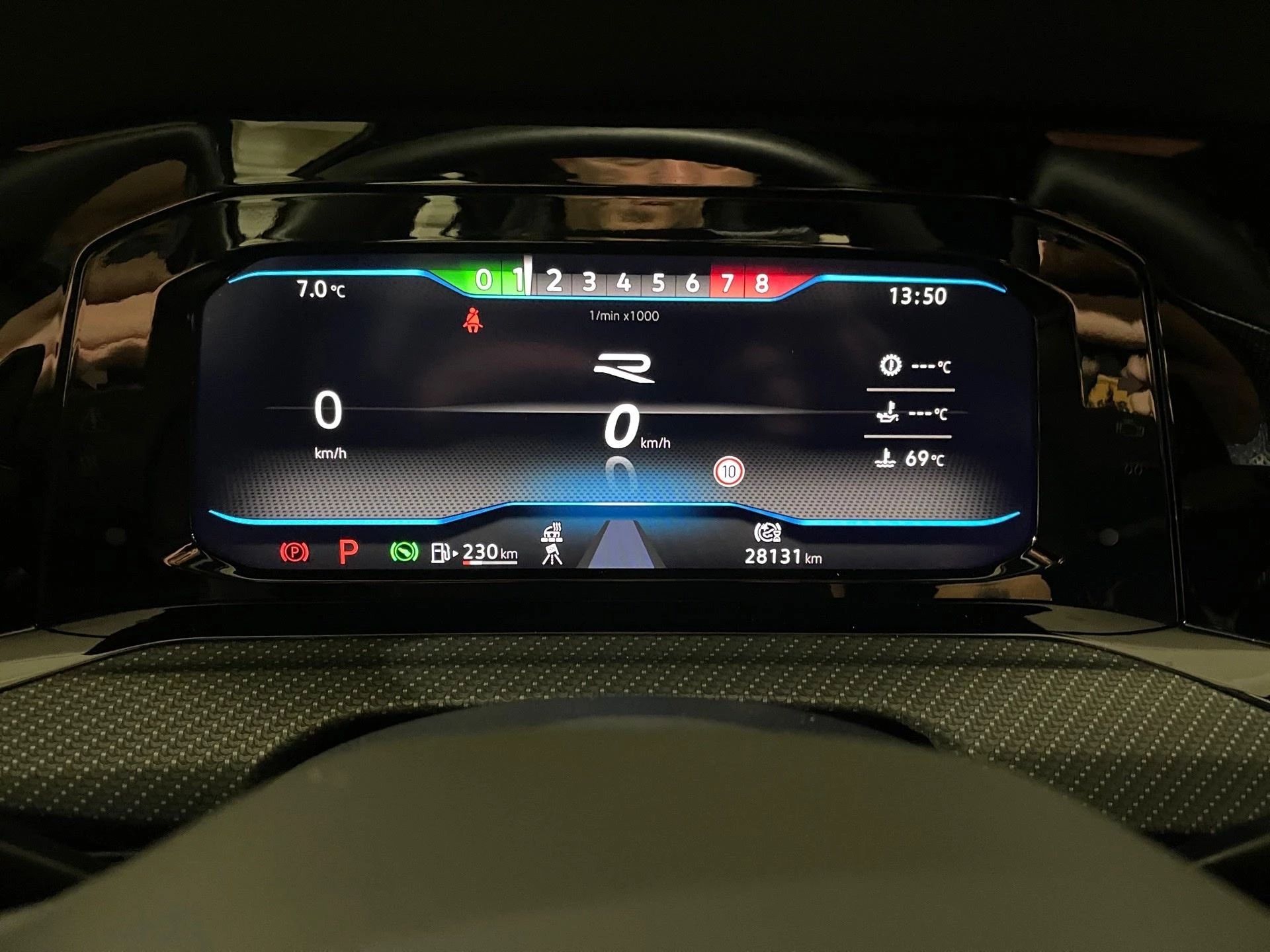 Volkswagen-Golf-image-1