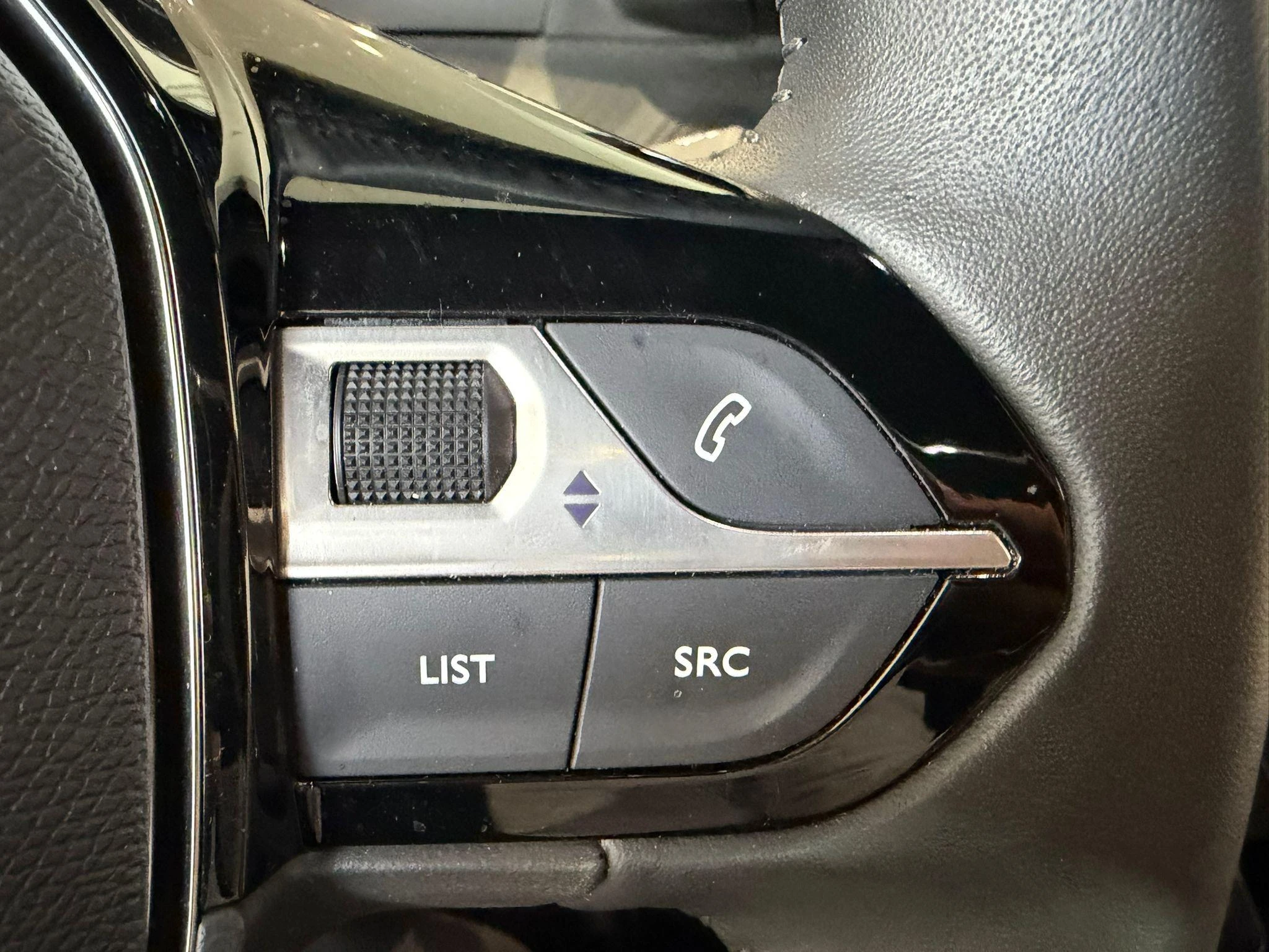 Peugeot-2008-image-13