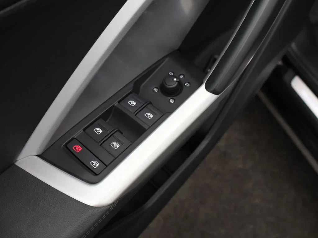 Audi-Q3-image-16