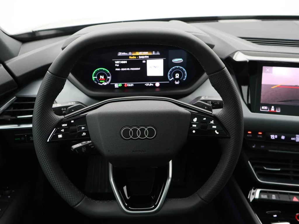 Audi e-tron GT Audi e-tron GT QUATTRO Corporate 503PK FULL BLACK *HUD*B&O SOUND*PANO ROOF* DEMO