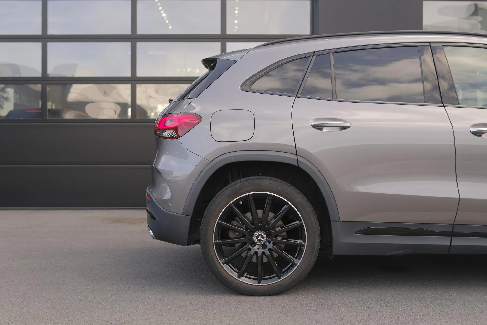 Mercedes-Benz-GLA-image-8