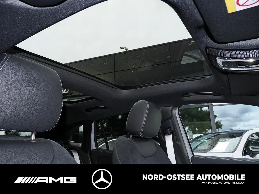 Mercedes-Benz GLA 200 AMG ADVANCED+ KAM PANO MBUX KEYLESS AHK AMG Line