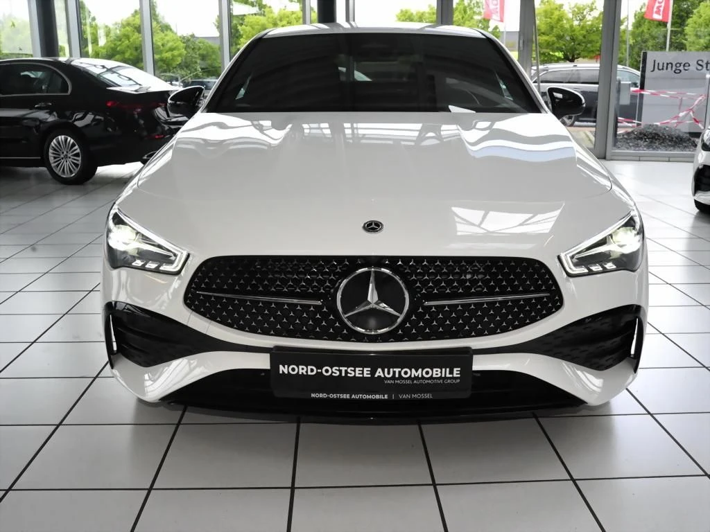 Mercedes-Benz-CLA 250 e-image-3