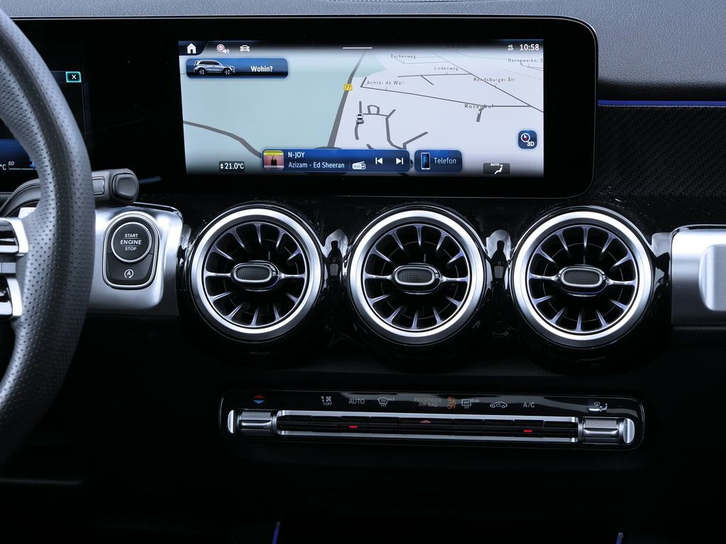 Mercedes-Benz-GLB 200 d-image-10