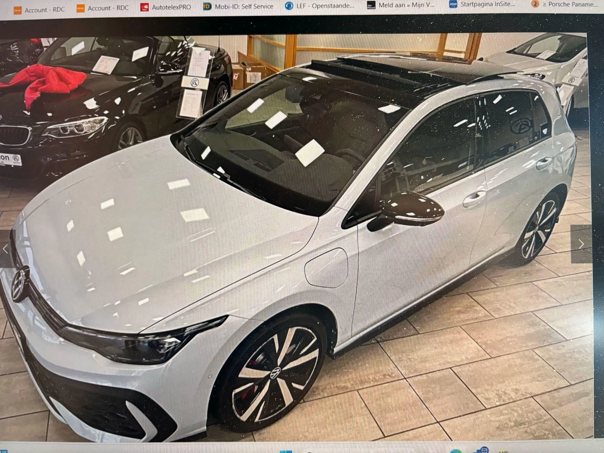 Volkswagen-Golf-image-2