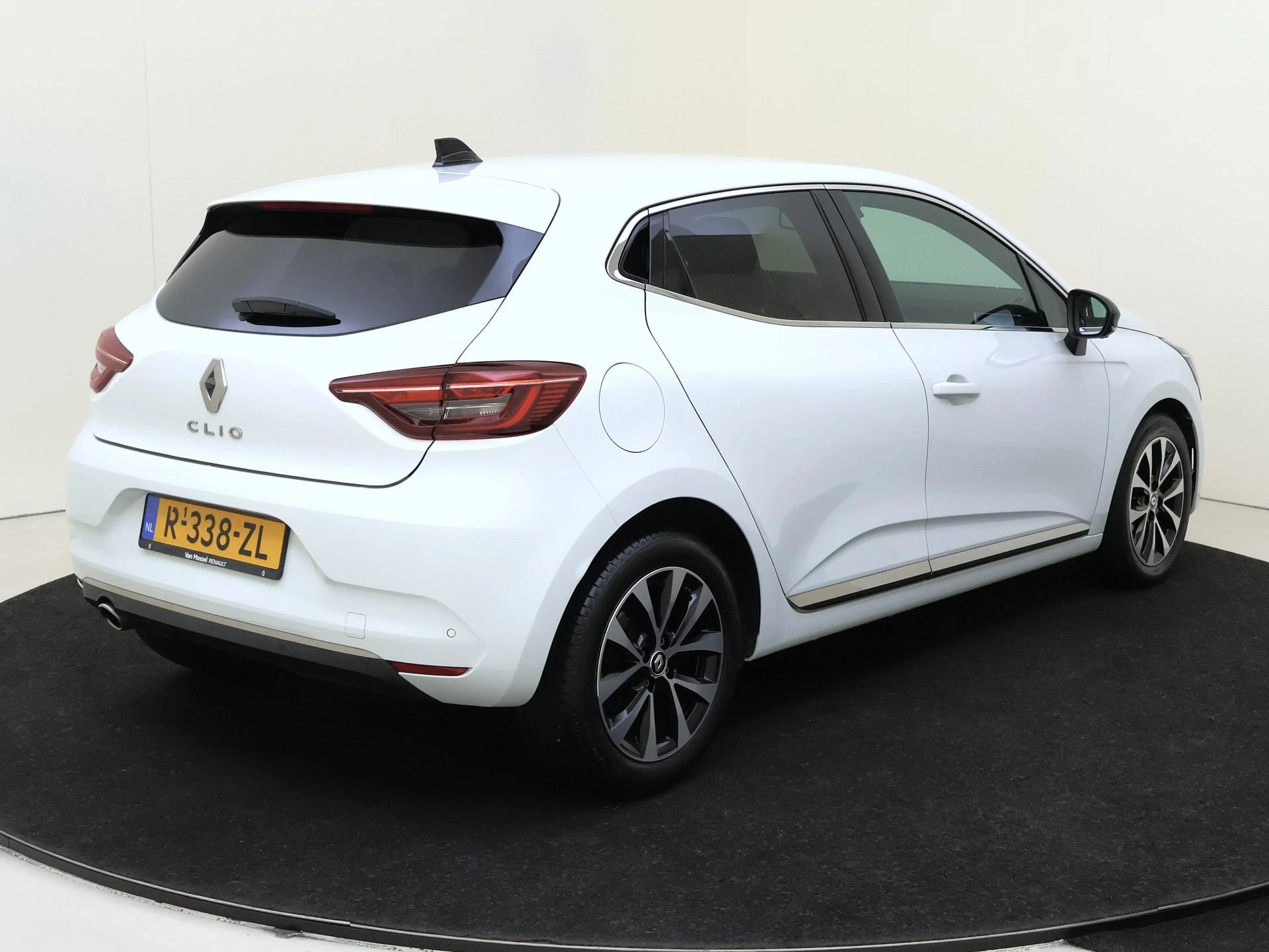 Renault-Clio-image-3