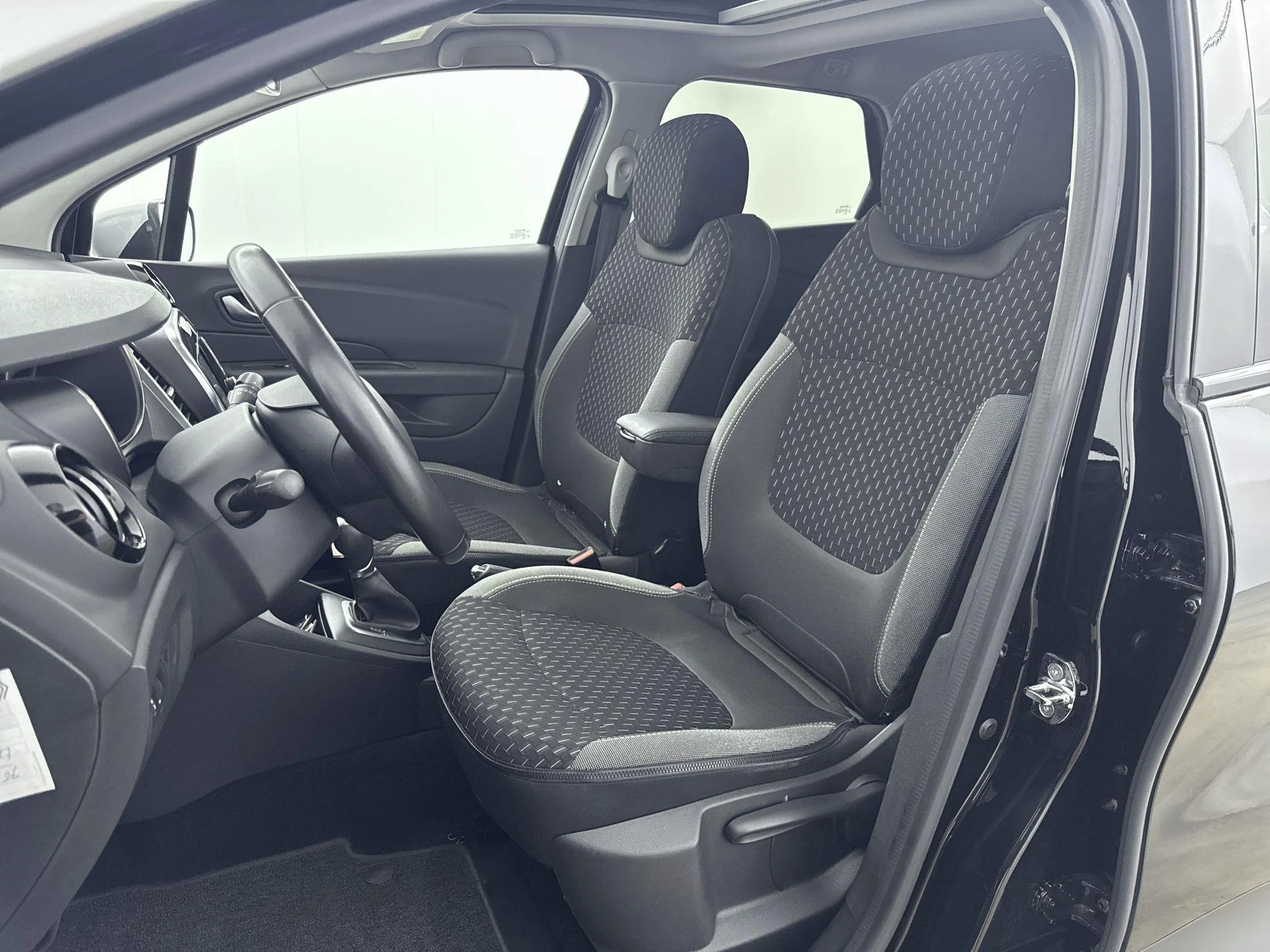 Renault-Captur-image-21